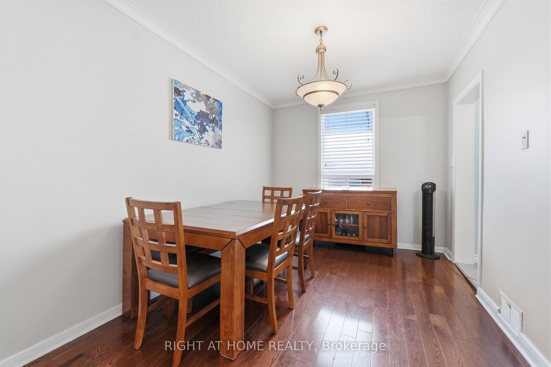 Photo 10 of 16 Greendale Avenue, Toronto, Rockcliffe-Smythe — HOMEH