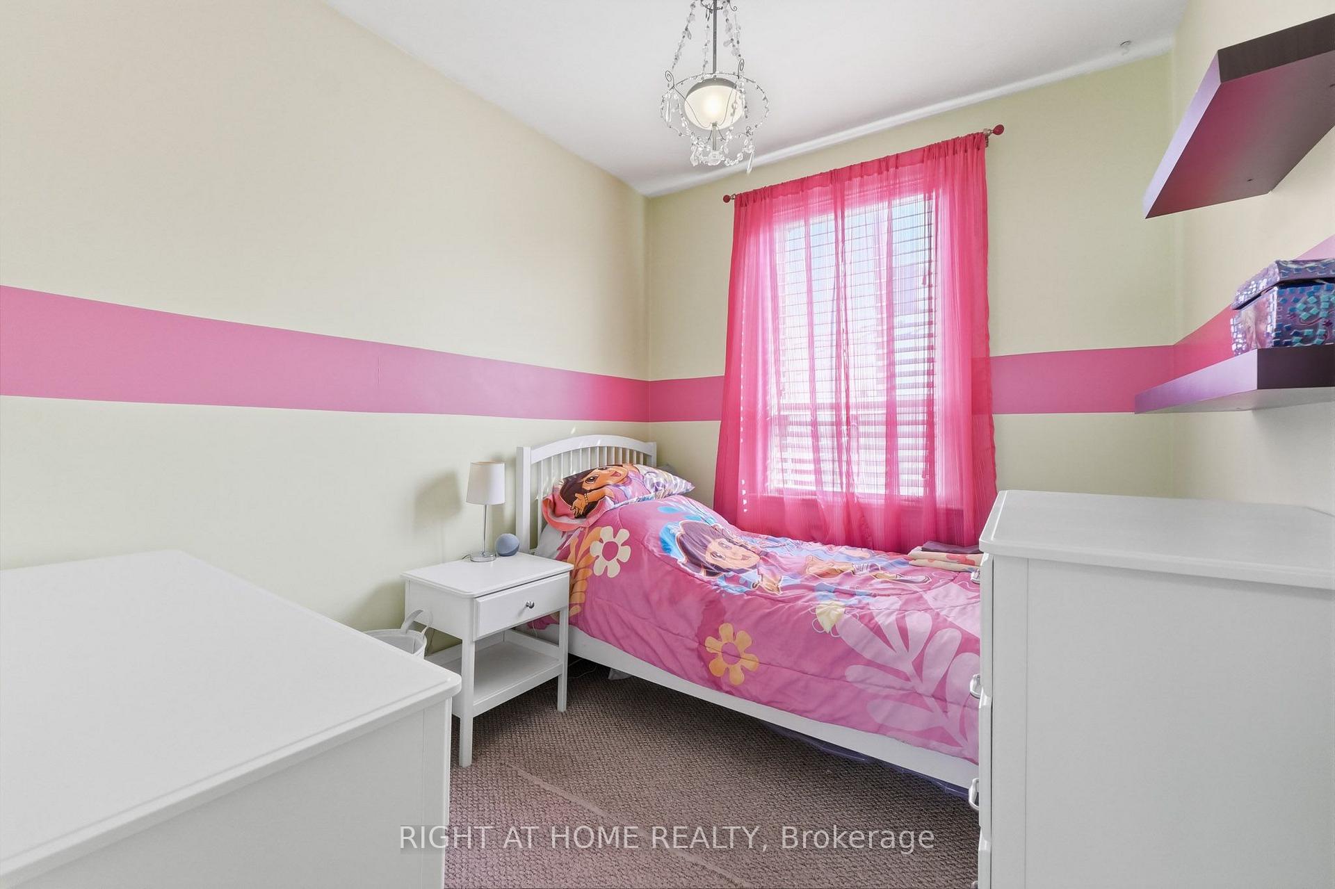 Photo 22 of 16 Greendale Avenue, Toronto, Rockcliffe-Smythe — HOMEH