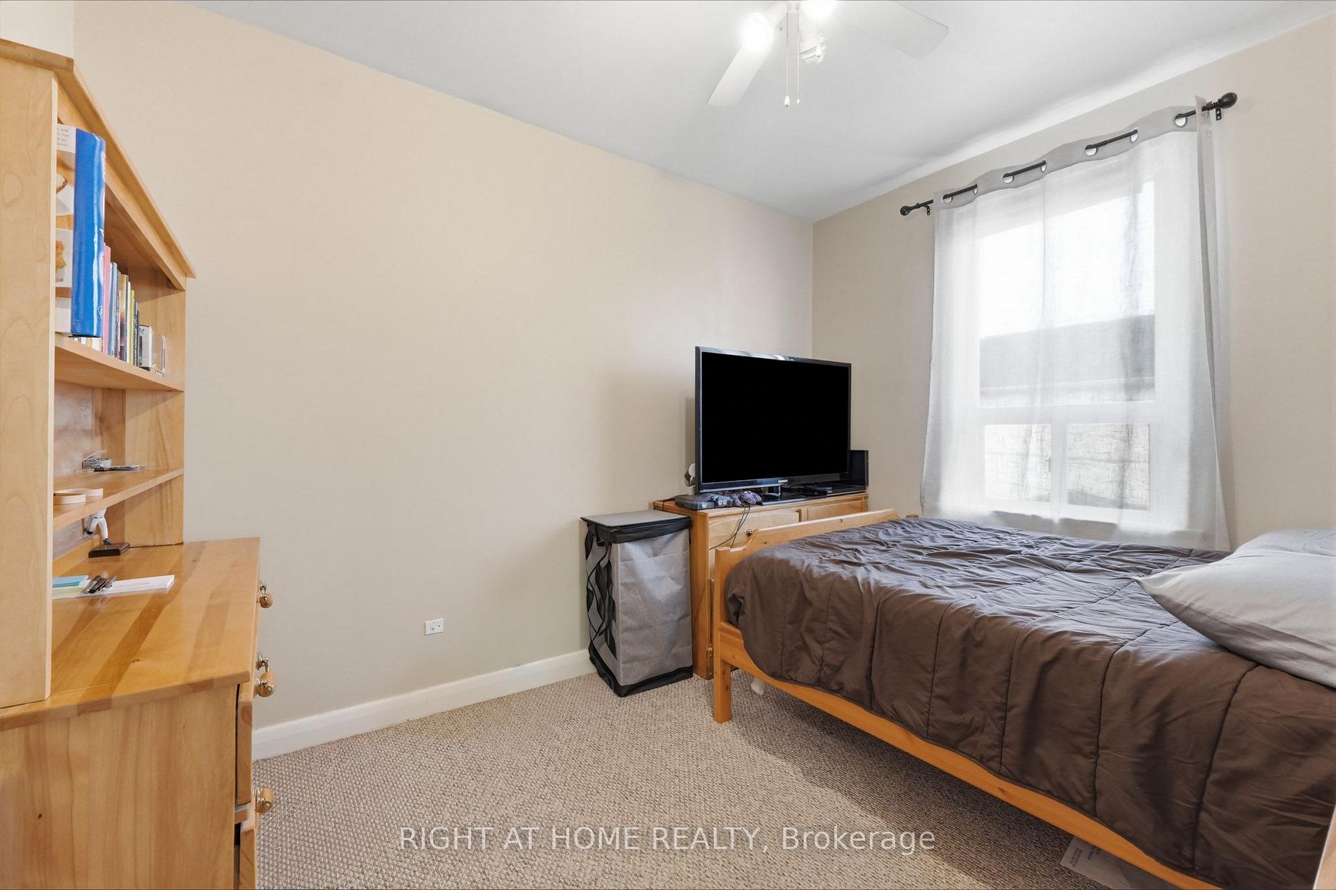 Photo 28 of 16 Greendale Avenue, Toronto, Rockcliffe-Smythe — HOMEH