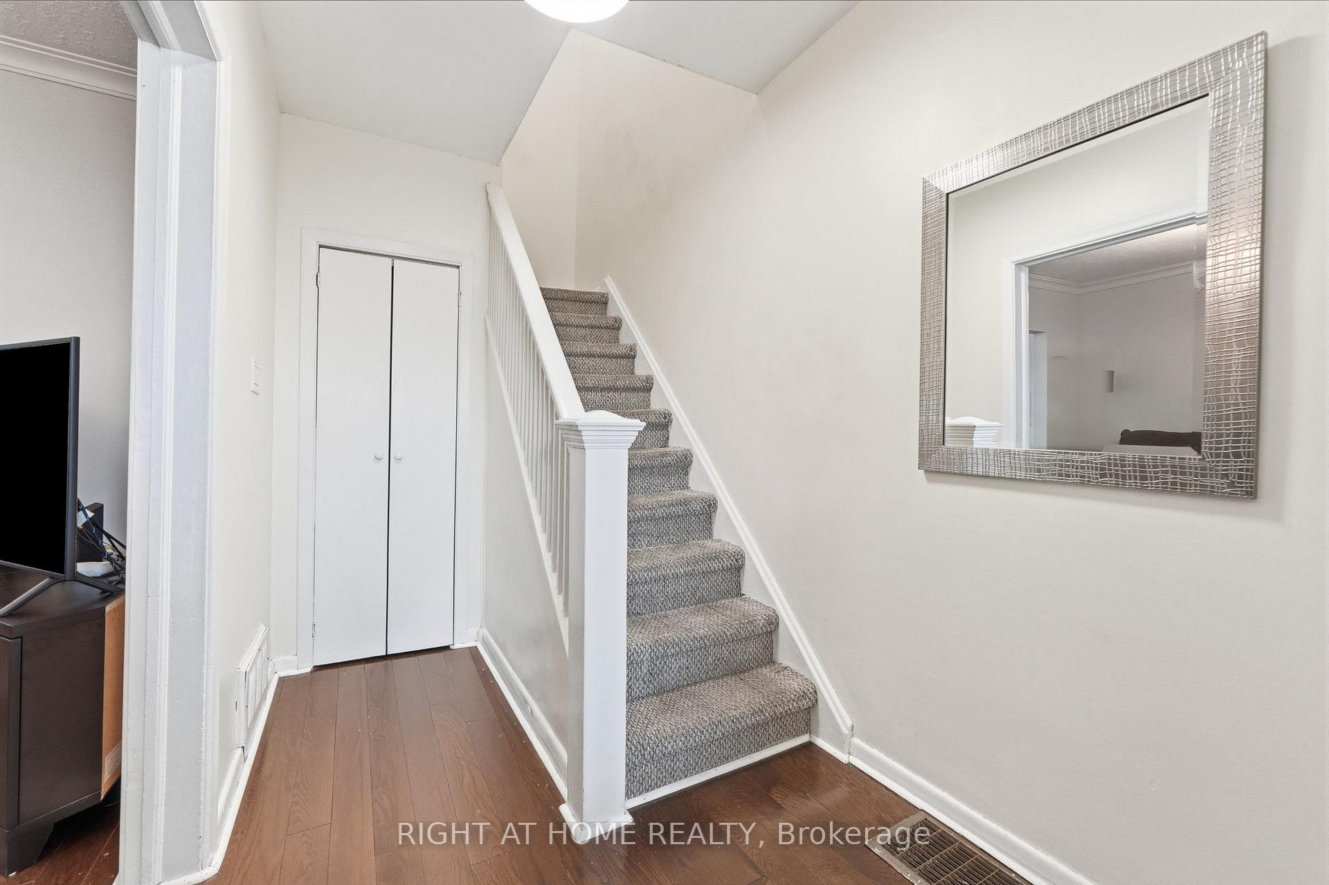 Photo 36 of 16 Greendale Avenue, Toronto, Rockcliffe-Smythe — HOMEH