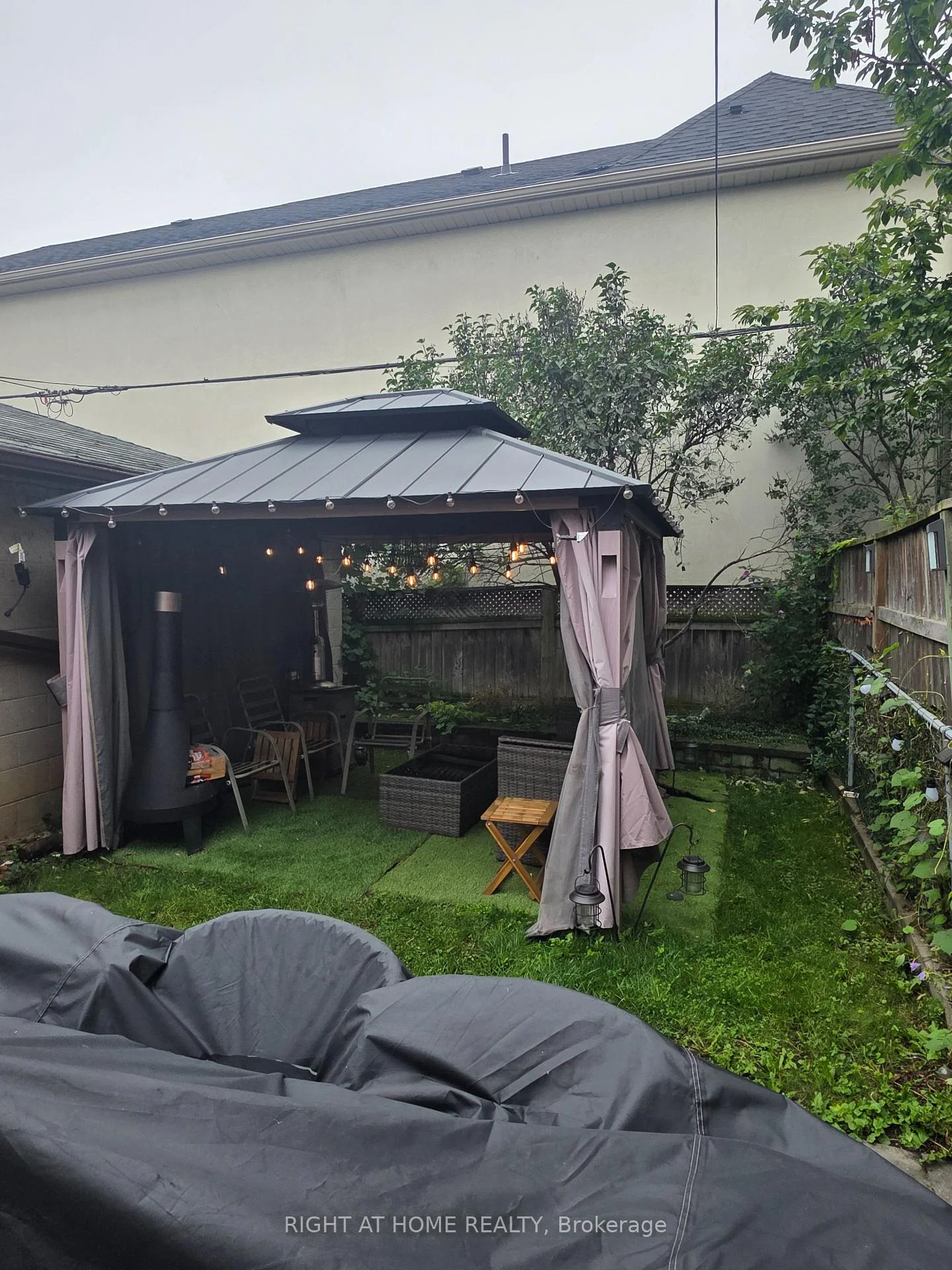 Photo 40 of 16 Greendale Avenue, Toronto, Rockcliffe-Smythe — HOMEH