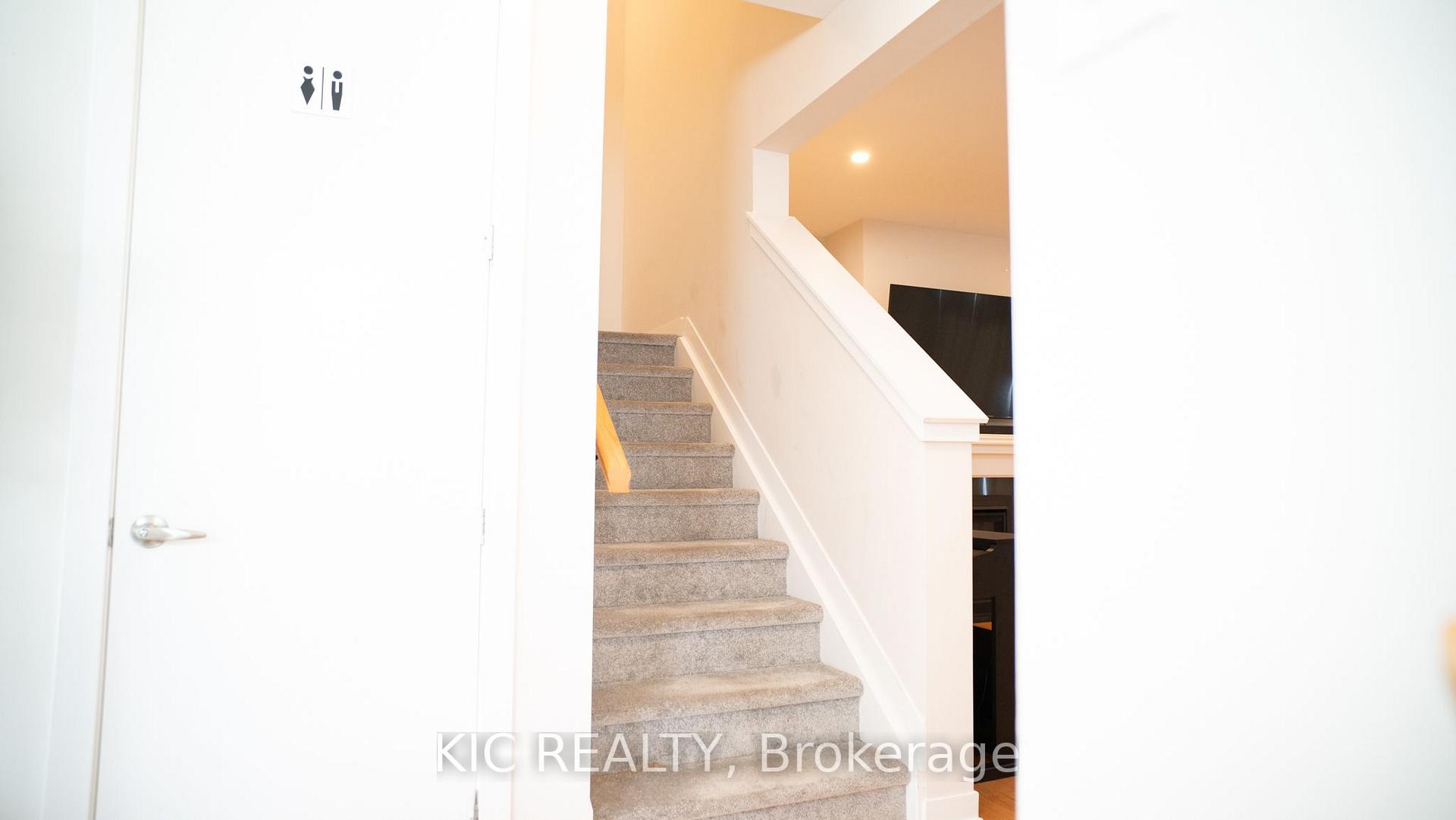 Photo 4 of 352 Appalachian Circle, Ottawa, Barrhaven - Half Moon Bay — HOMEH