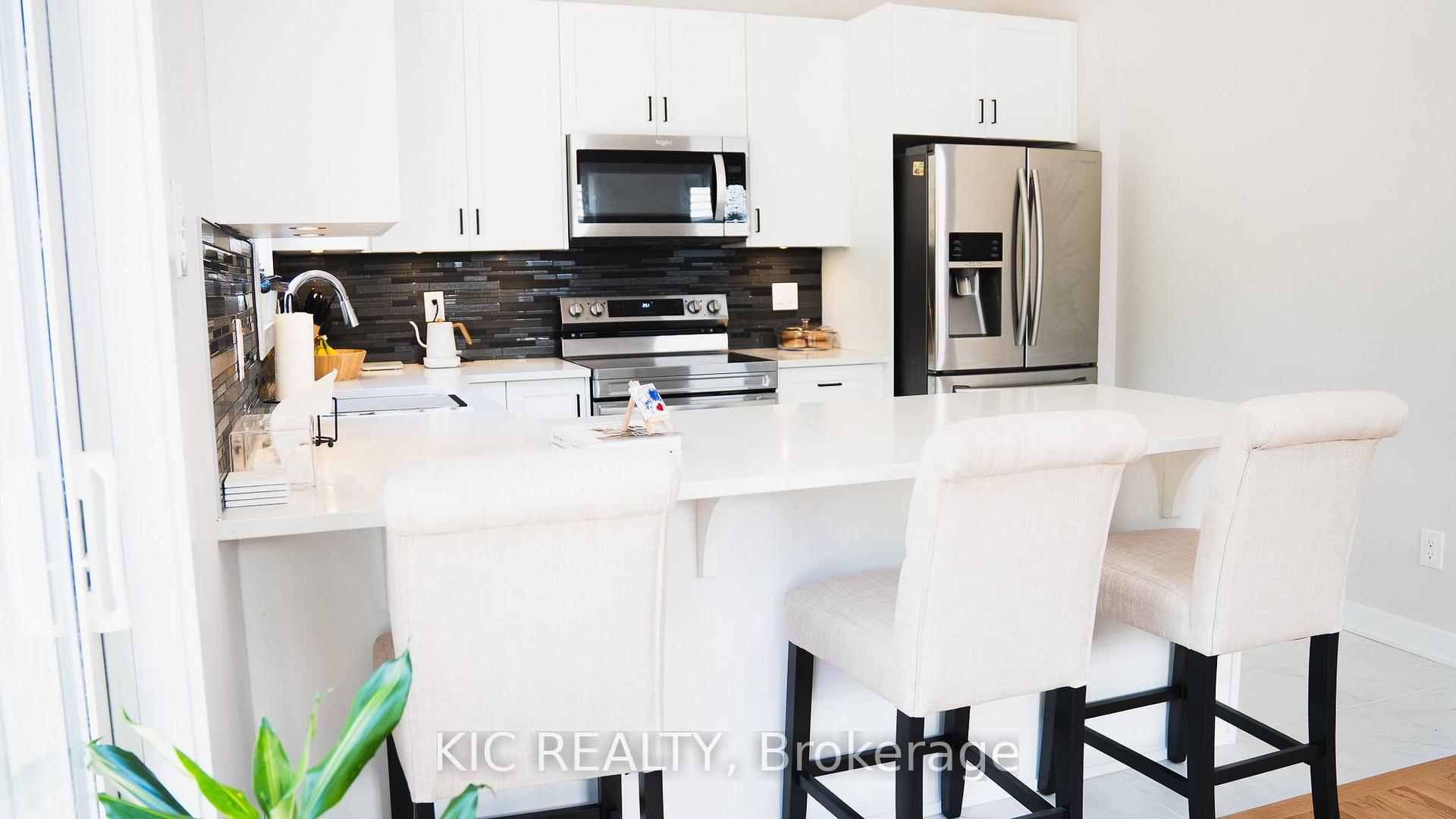 Photo 11 of 352 Appalachian Circle, Ottawa, Barrhaven - Half Moon Bay — HOMEH