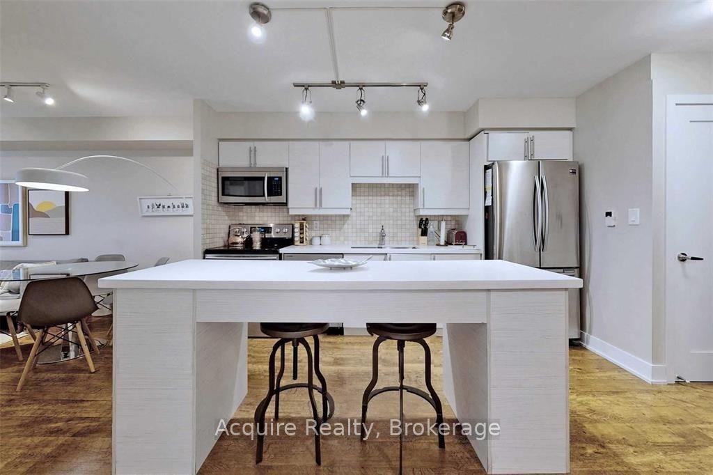 Photo 3 of Unit 605, 20 Blue Jays Way, Toronto, Waterfront Communities — HOMEH