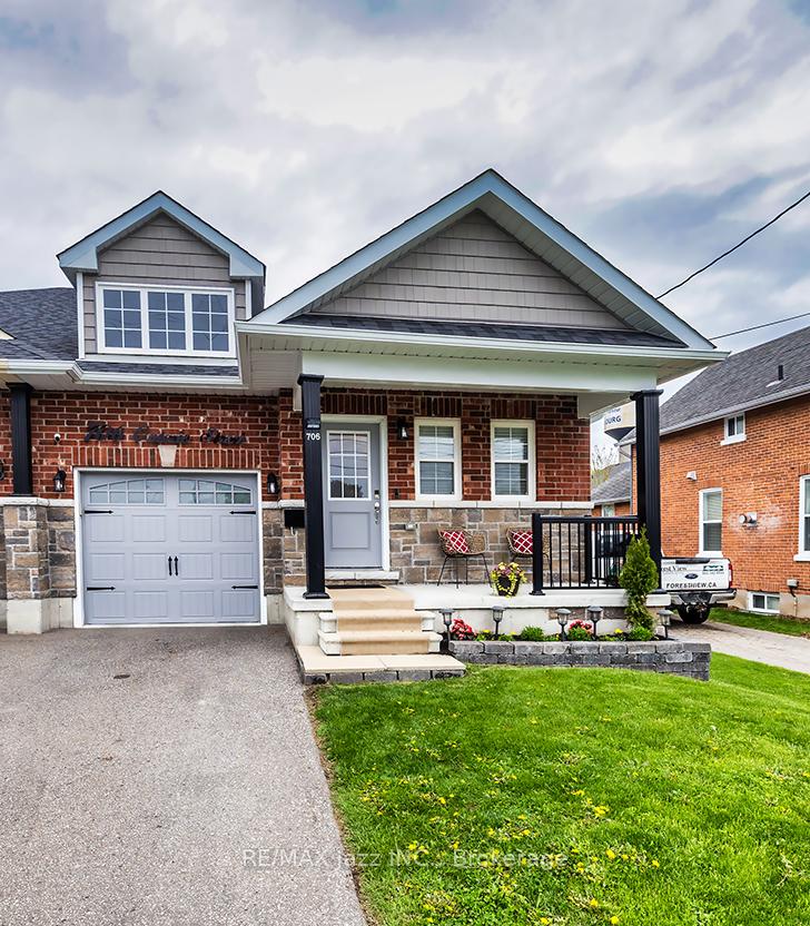 Photo 2 of 706 Ontario Street, Cobourg — HOMEH