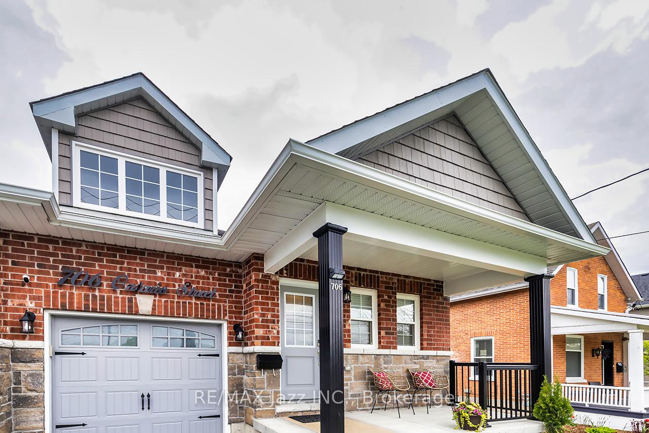 Photo 4 of 706 Ontario Street, Cobourg — HOMEH