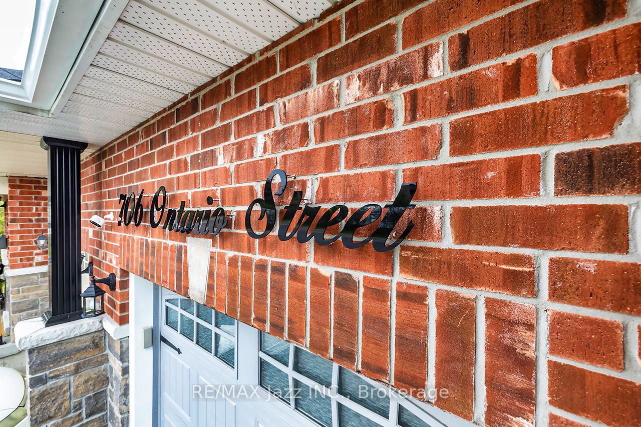 Photo 5 of 706 Ontario Street, Cobourg — HOMEH