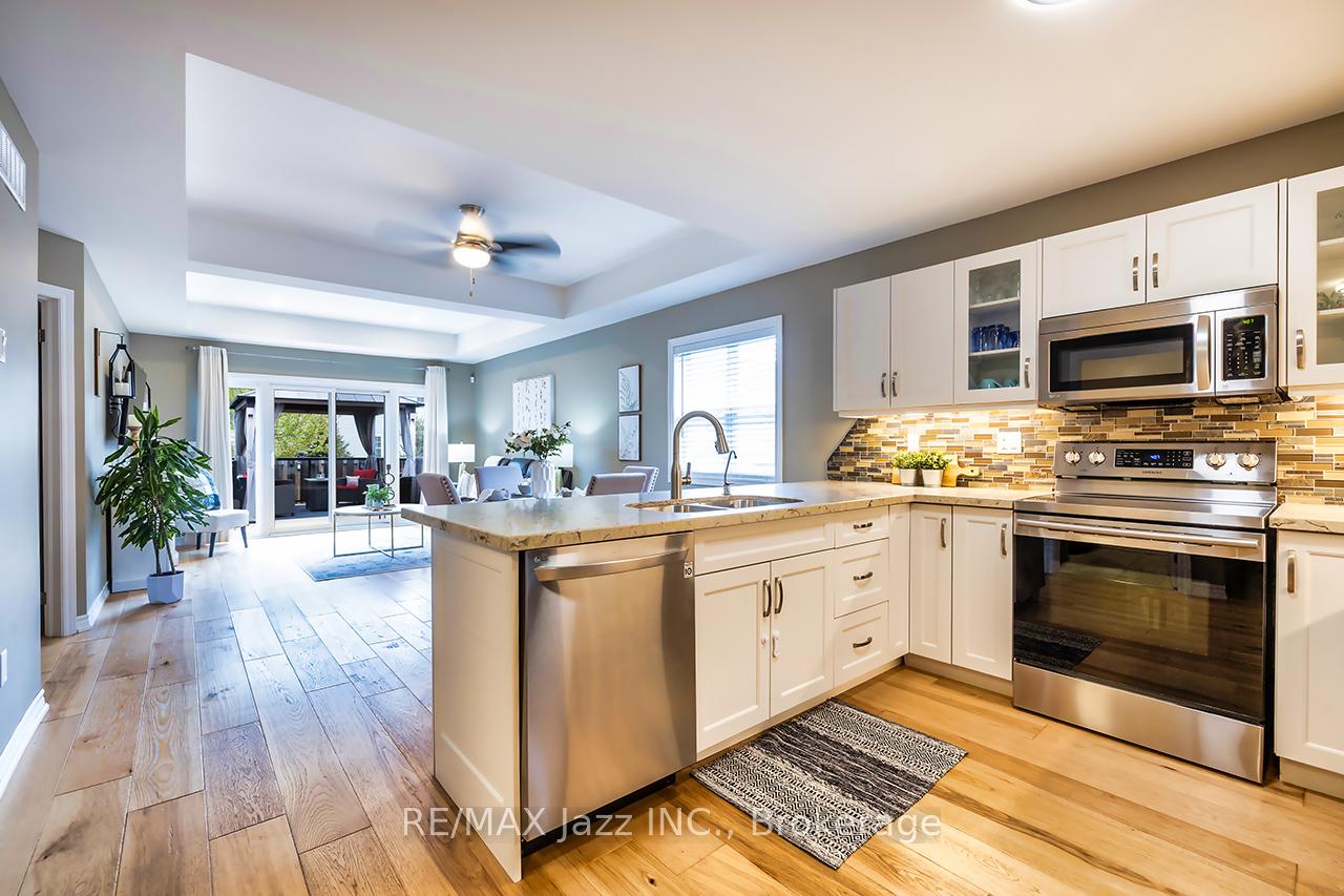 Photo 10 of 706 Ontario Street, Cobourg — HOMEH