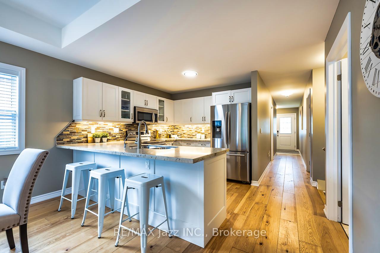 Photo 13 of 706 Ontario Street, Cobourg — HOMEH