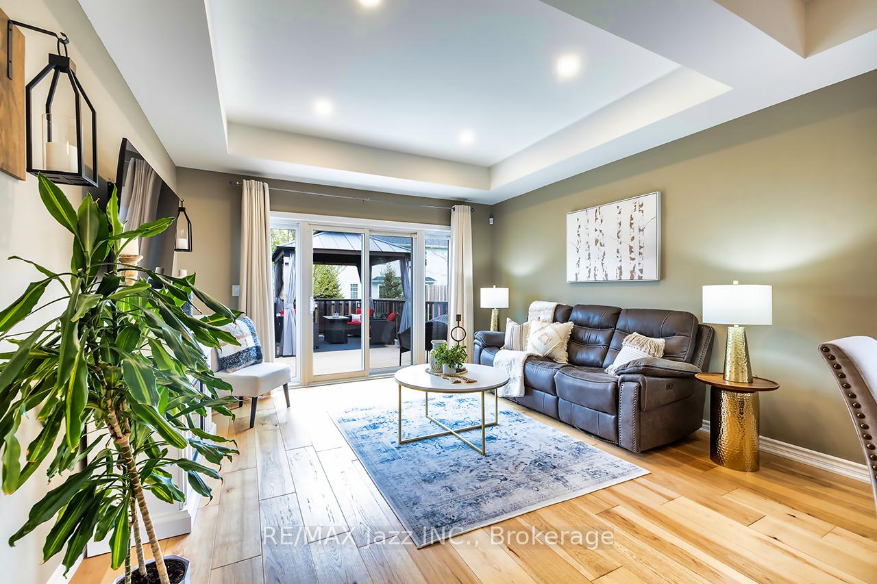 Photo 16 of 706 Ontario Street, Cobourg — HOMEH