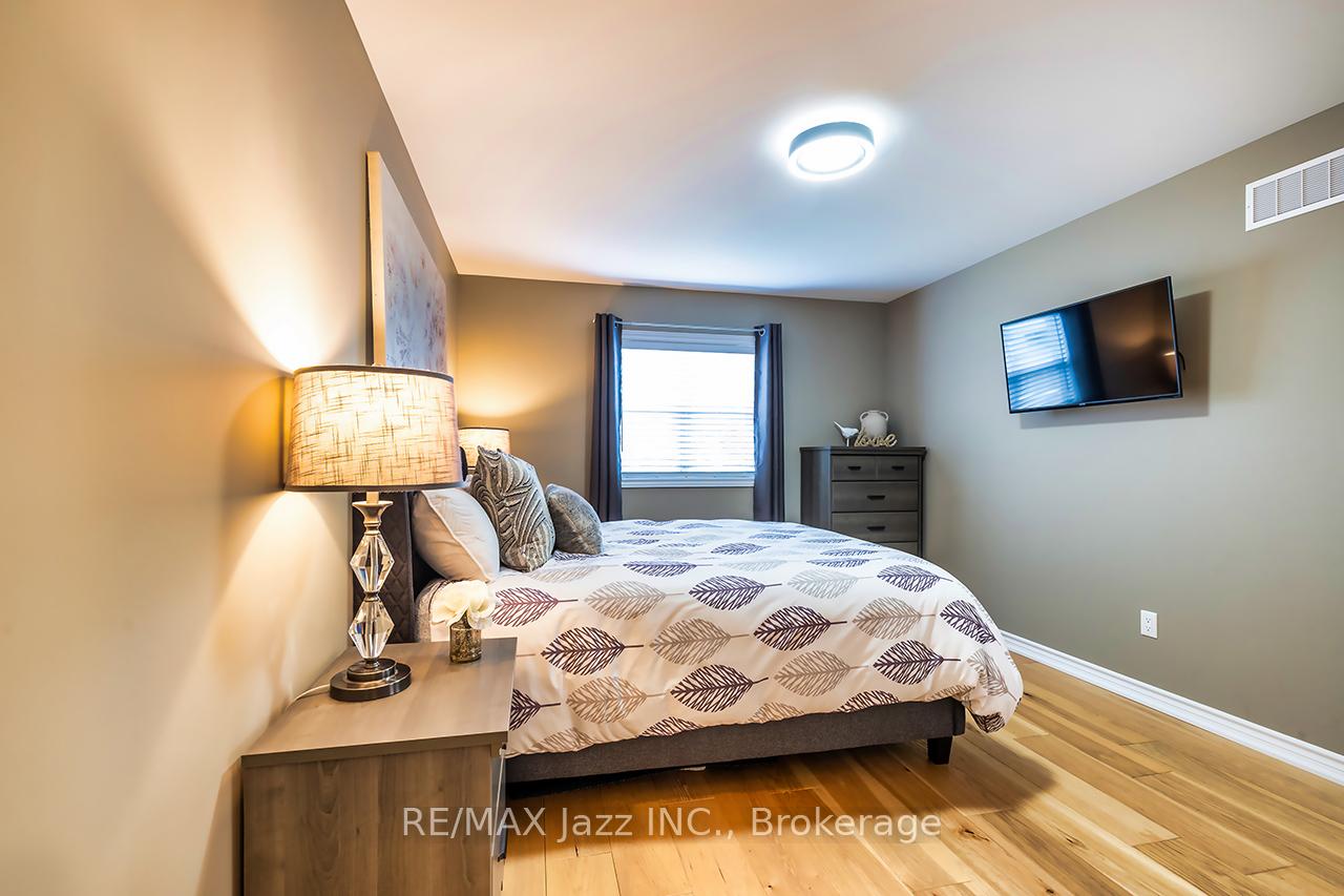 Photo 20 of 706 Ontario Street, Cobourg — HOMEH