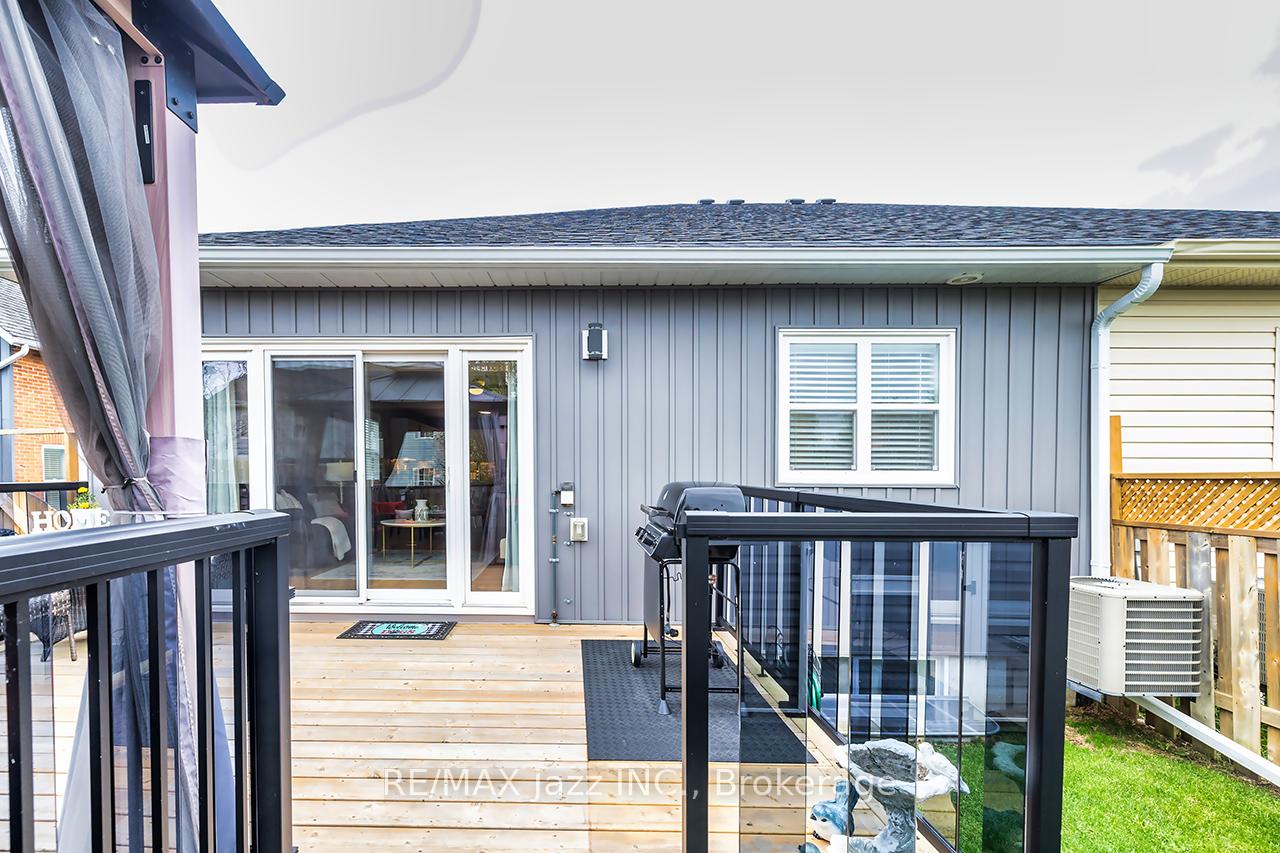 Photo 35 of 706 Ontario Street, Cobourg — HOMEH