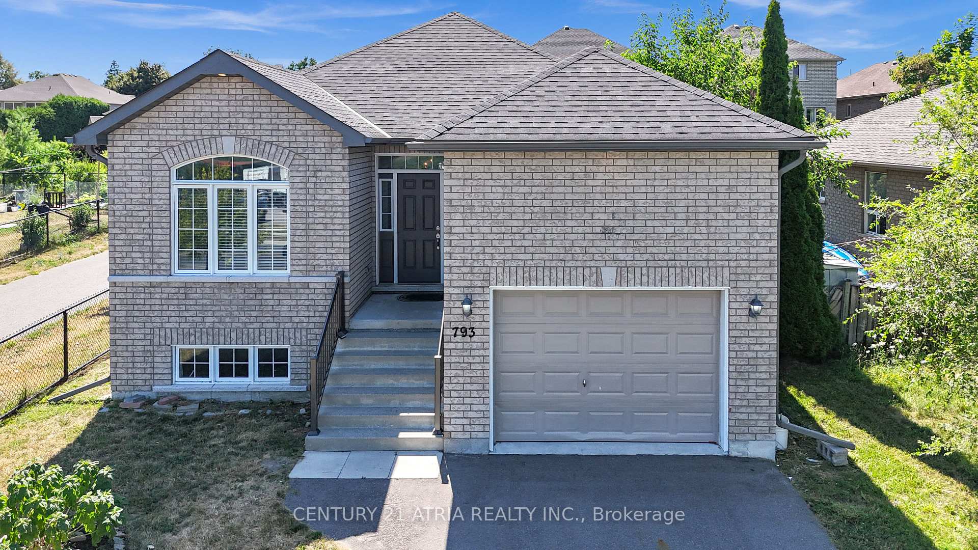 Front of 793 Spillsbury Drive