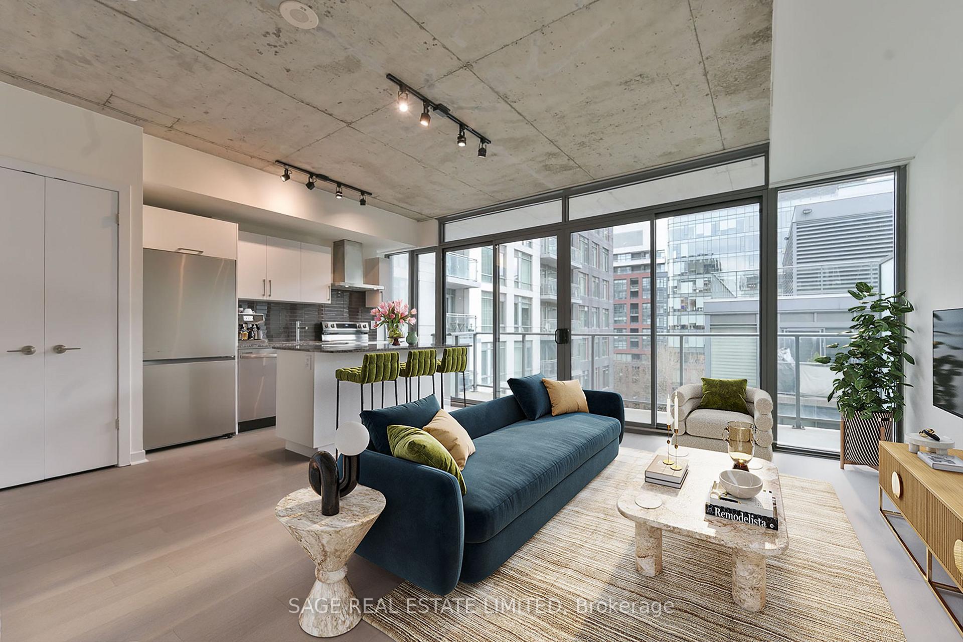 Photo 3 of Unit 914, 95 Bathurst Street, Toronto, Waterfront Communities — HOMEH