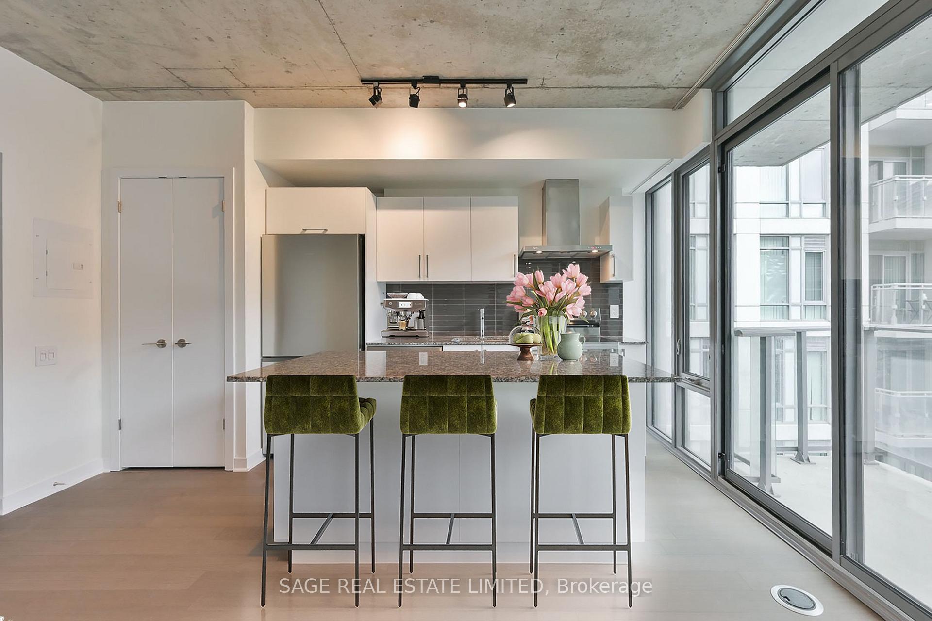 Photo 5 of Unit 914, 95 Bathurst Street, Toronto, Waterfront Communities — HOMEH