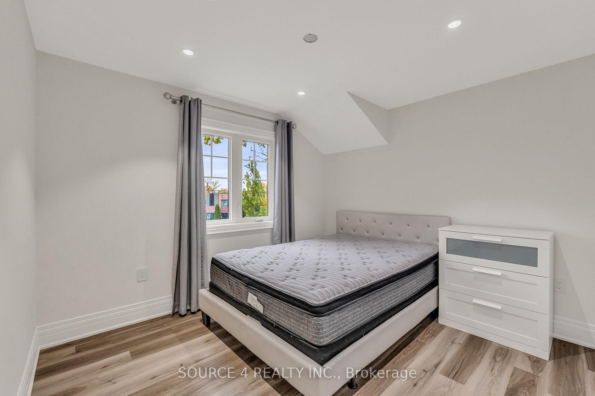 Photo 25 of 1409 Tansley Drive, Oakville, West — HOMEH