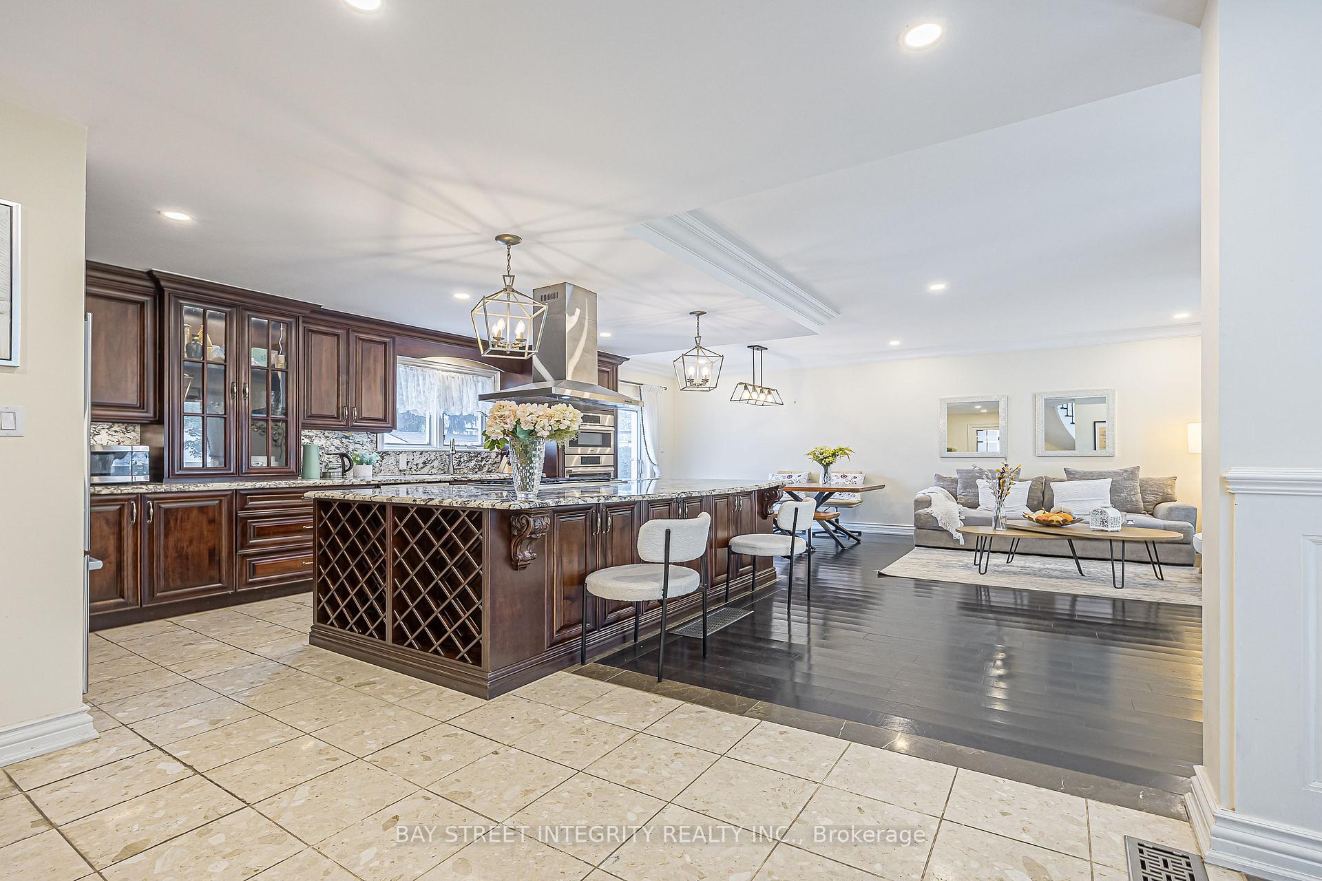 Photo 7 of 33 Deerford Road, North York, Don Valley Village — HOMEH