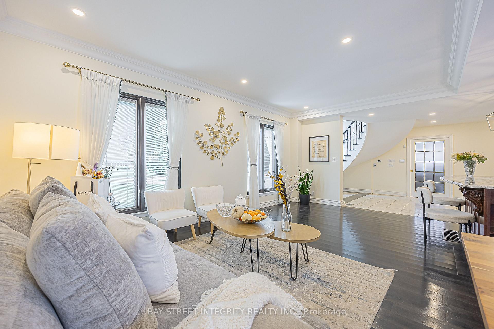 Photo 9 of 33 Deerford Road, North York, Don Valley Village — HOMEH