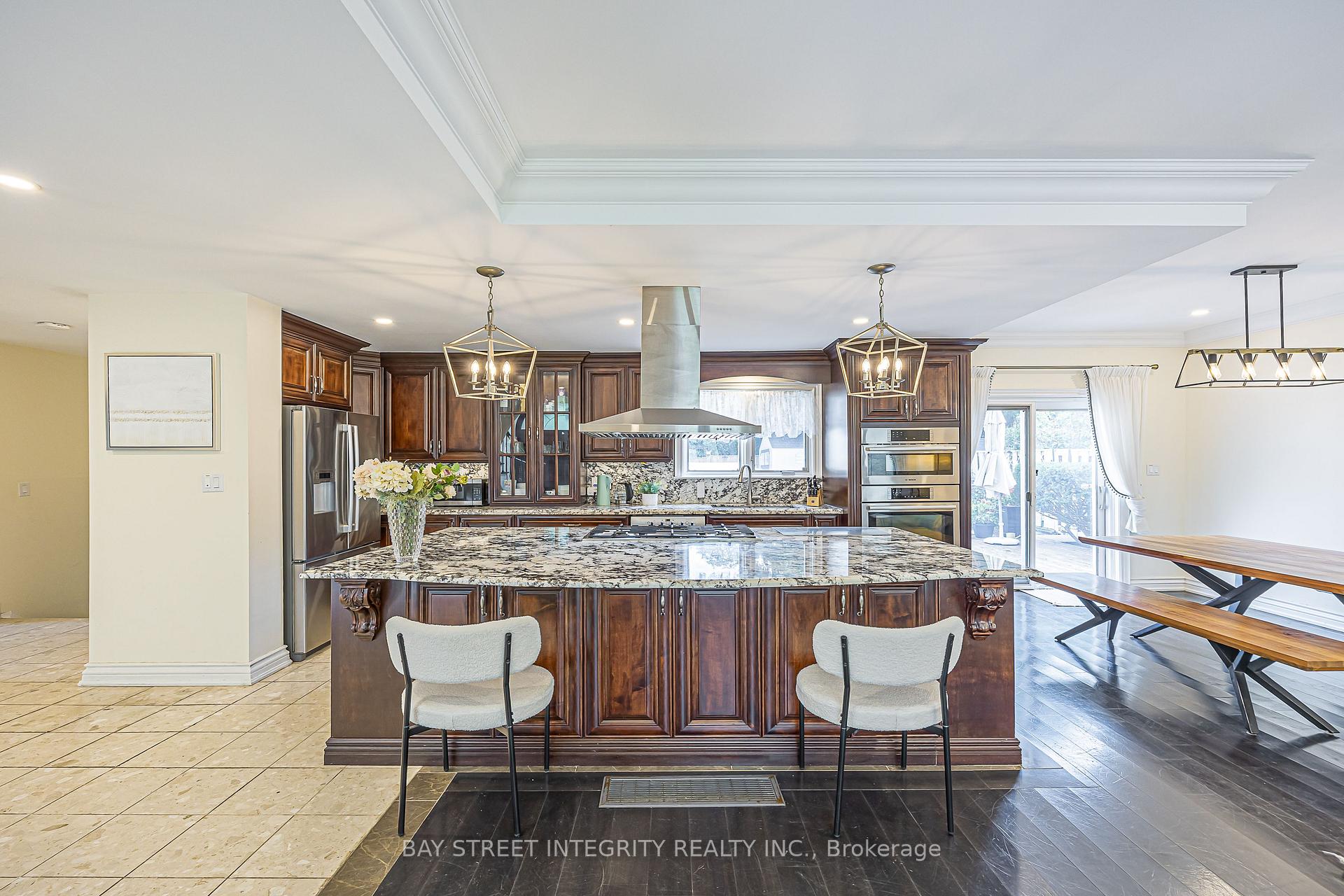 Photo 10 of 33 Deerford Road, North York, Don Valley Village — HOMEH