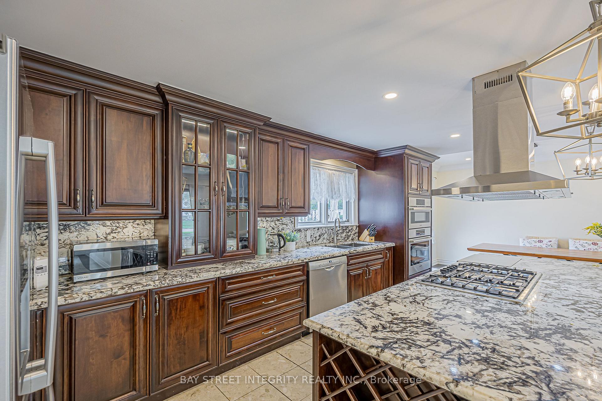 Photo 11 of 33 Deerford Road, North York, Don Valley Village — HOMEH