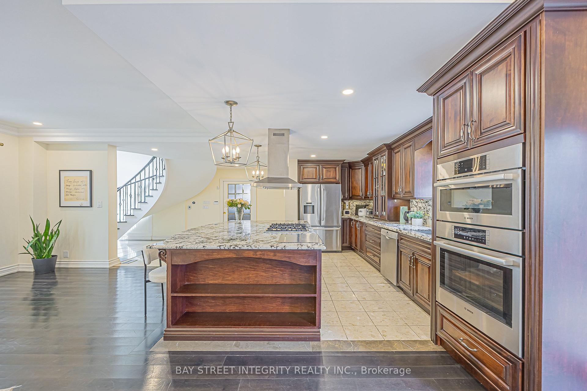 Photo 12 of 33 Deerford Road, North York, Don Valley Village — HOMEH
