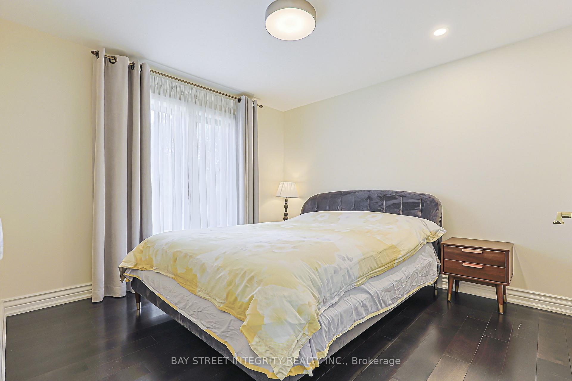 Photo 30 of 33 Deerford Road, North York, Don Valley Village — HOMEH