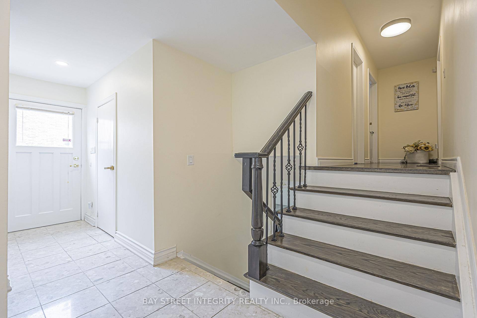 Photo 35 of 33 Deerford Road, North York, Don Valley Village — HOMEH