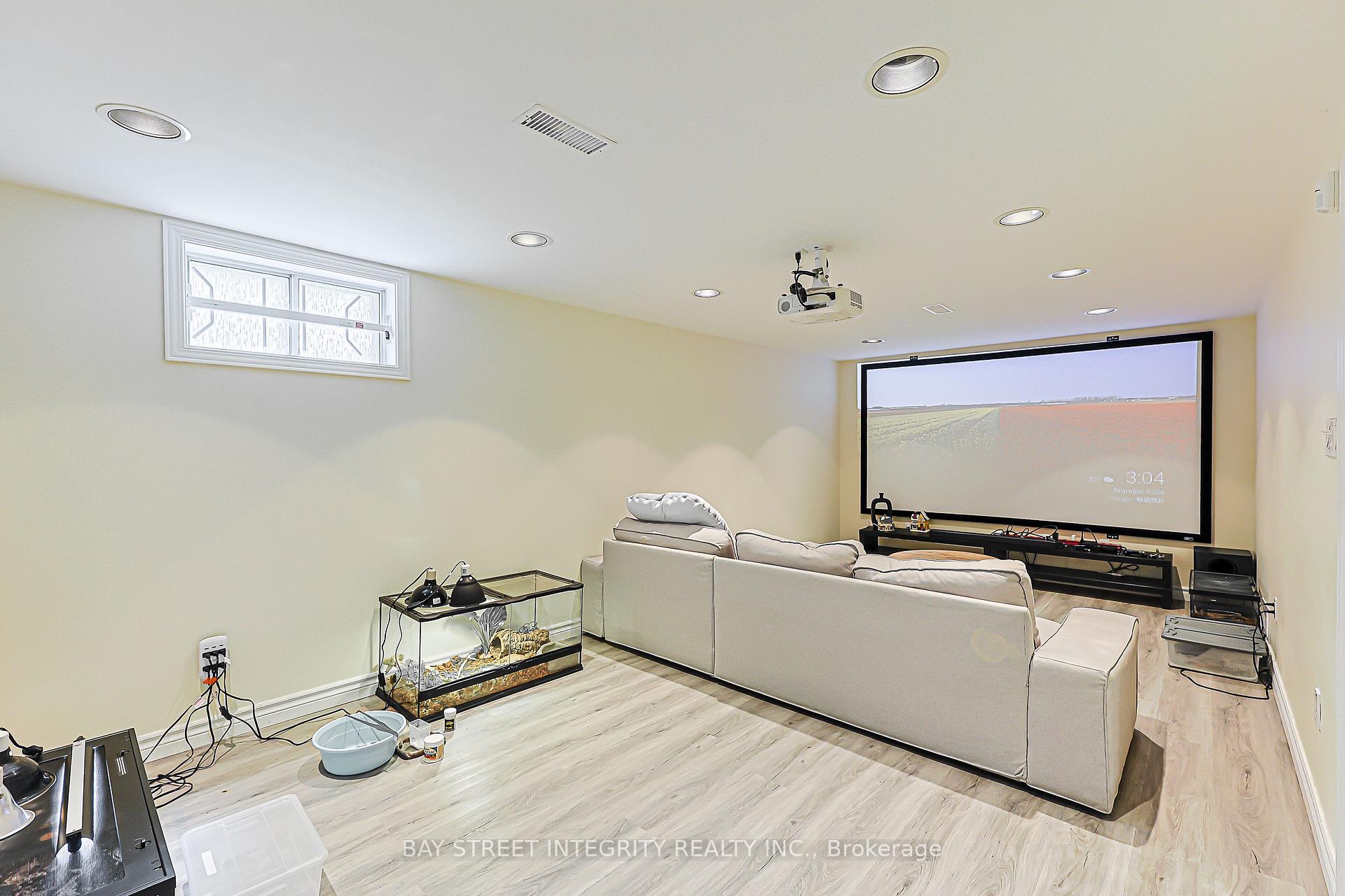 Photo 46 of 33 Deerford Road, North York, Don Valley Village — HOMEH