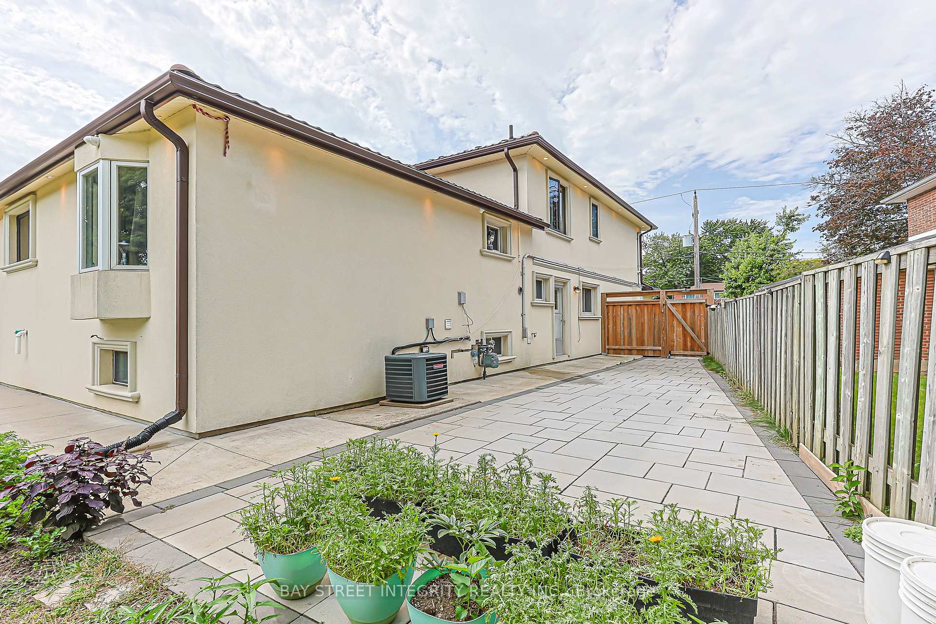 Photo 48 of 33 Deerford Road, North York, Don Valley Village — HOMEH