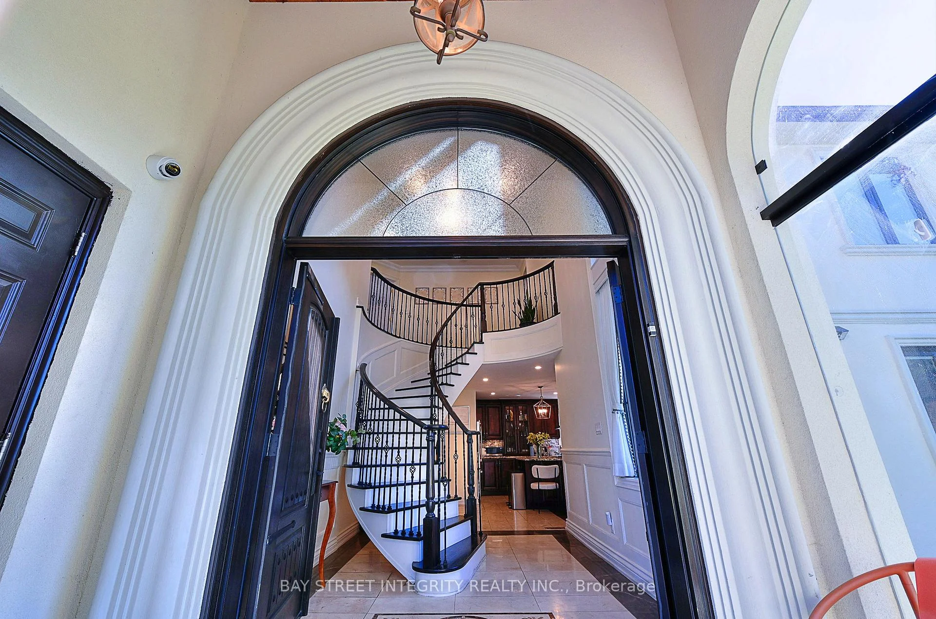 Photo 4 of 33 Deerford Road, North York, Don Valley Village — HOMEH