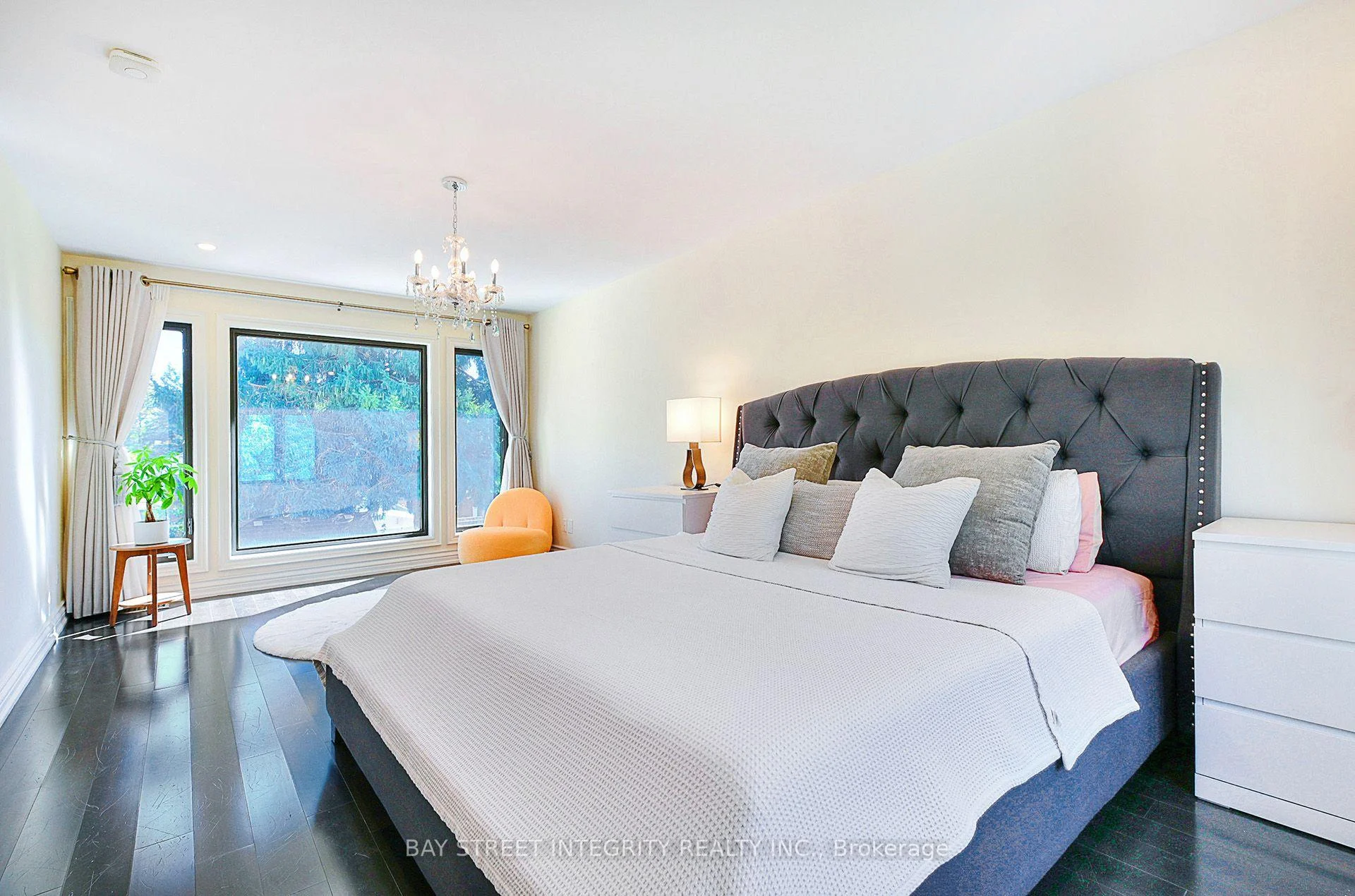 Photo 19 of 33 Deerford Road, North York, Don Valley Village — HOMEH