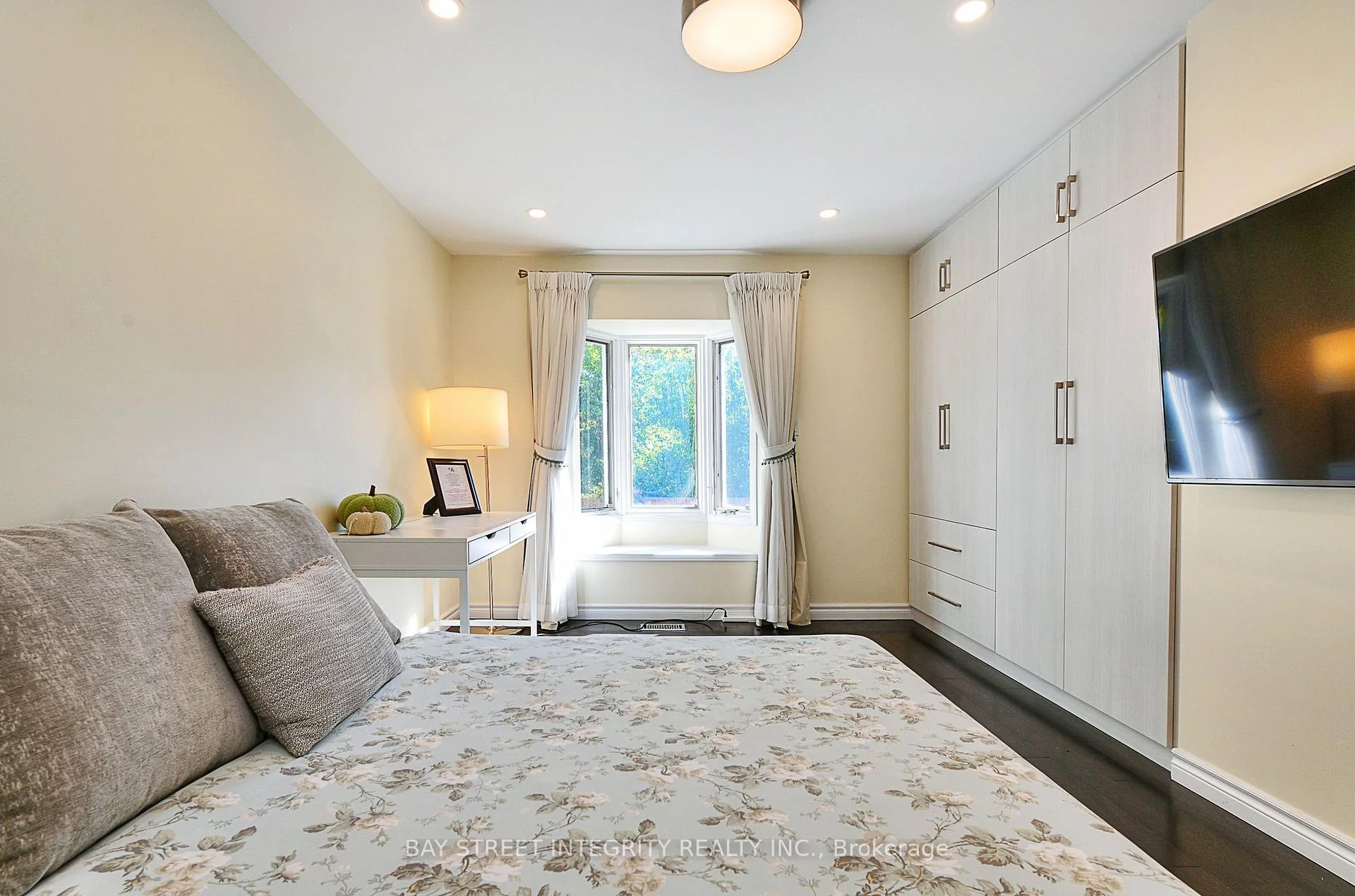 Photo 36 of 33 Deerford Road, North York, Don Valley Village — HOMEH