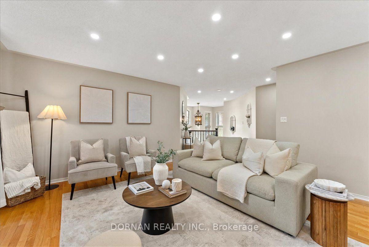Photo 5 of 483 Ormond Drive, Oshawa, Samac — HOMEH