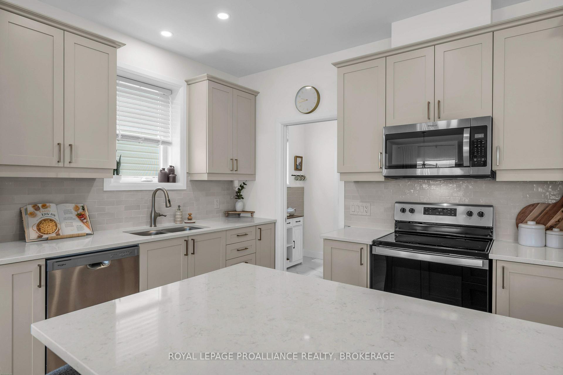 Photo 14 of 24 Walden Pond Drive, Loyalist, Amherstview — HOMEH