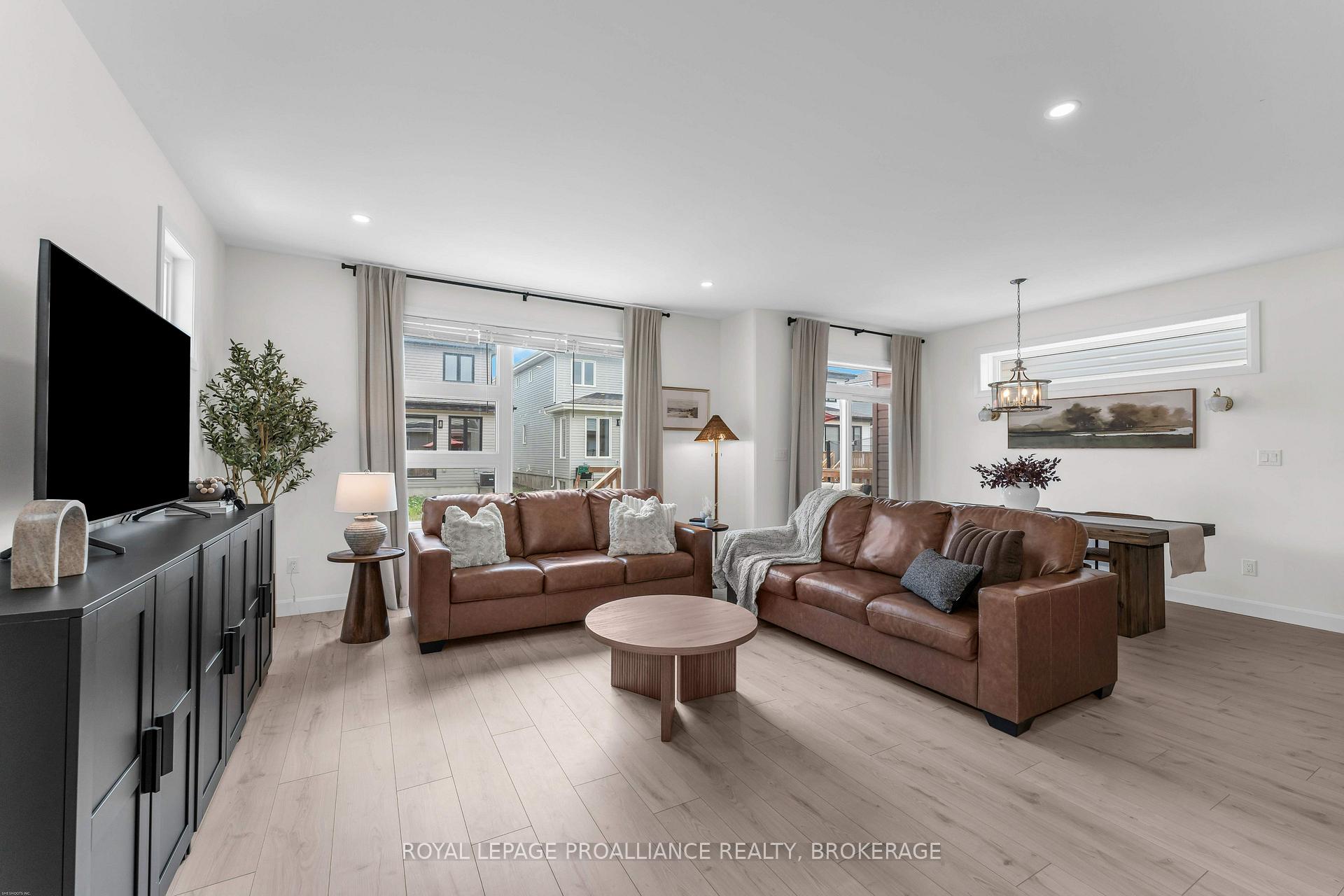 Photo 18 of 24 Walden Pond Drive, Loyalist, Amherstview — HOMEH