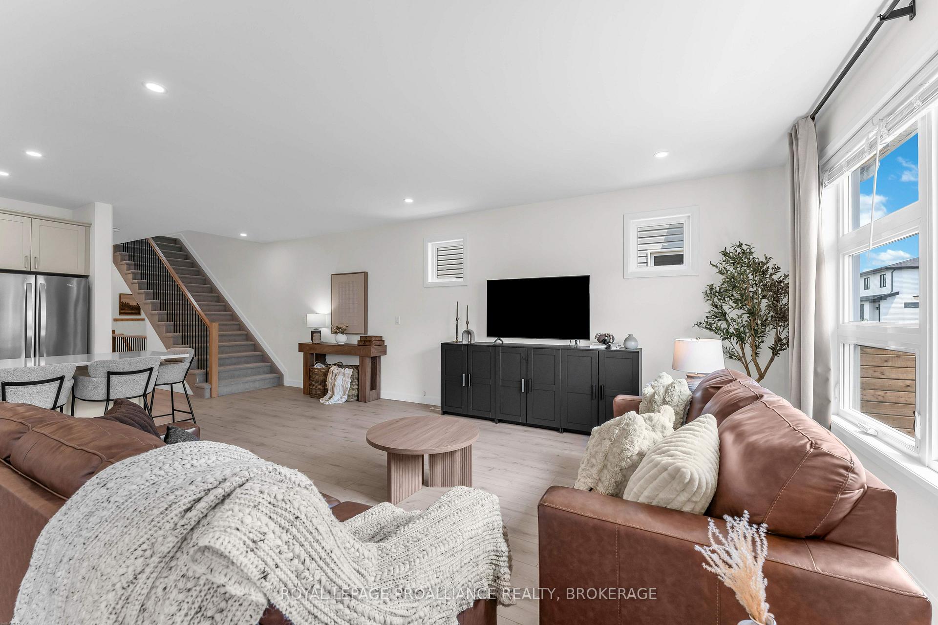 Photo 20 of 24 Walden Pond Drive, Loyalist, Amherstview — HOMEH