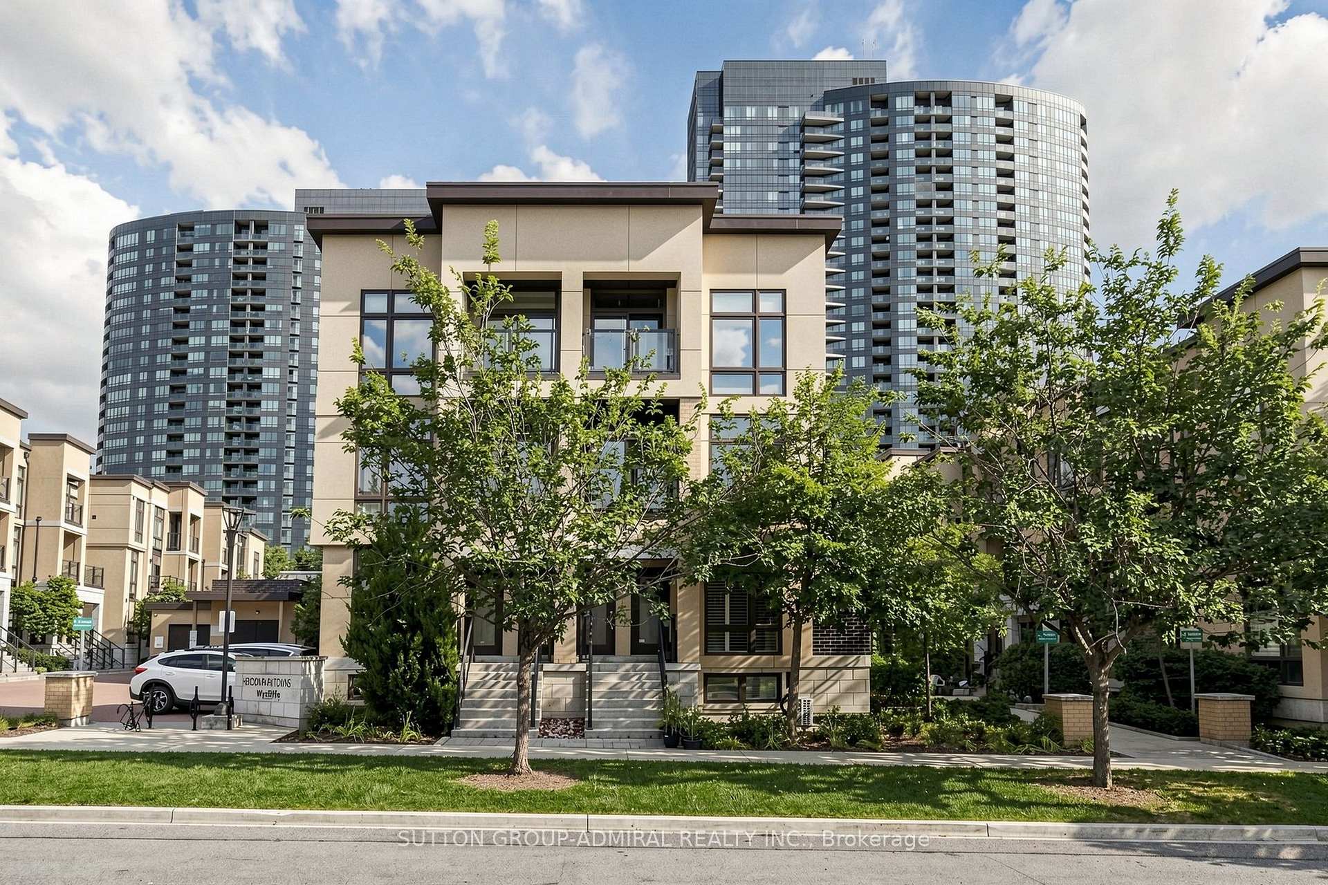 Photo 6 of Unit 41, 19 Eldora Avenue, North York, Newtonbrook West — HOMEH