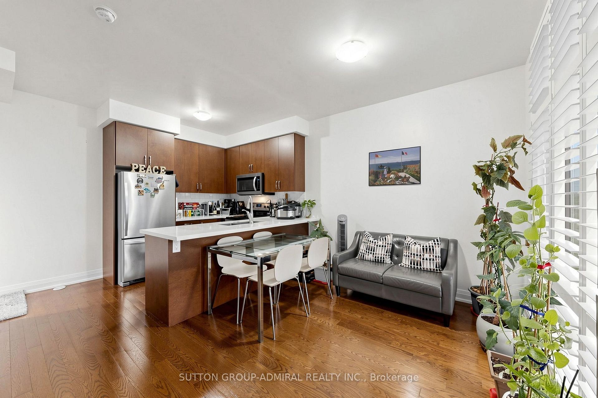 Photo 9 of Unit 41, 19 Eldora Avenue, North York, Newtonbrook West — HOMEH