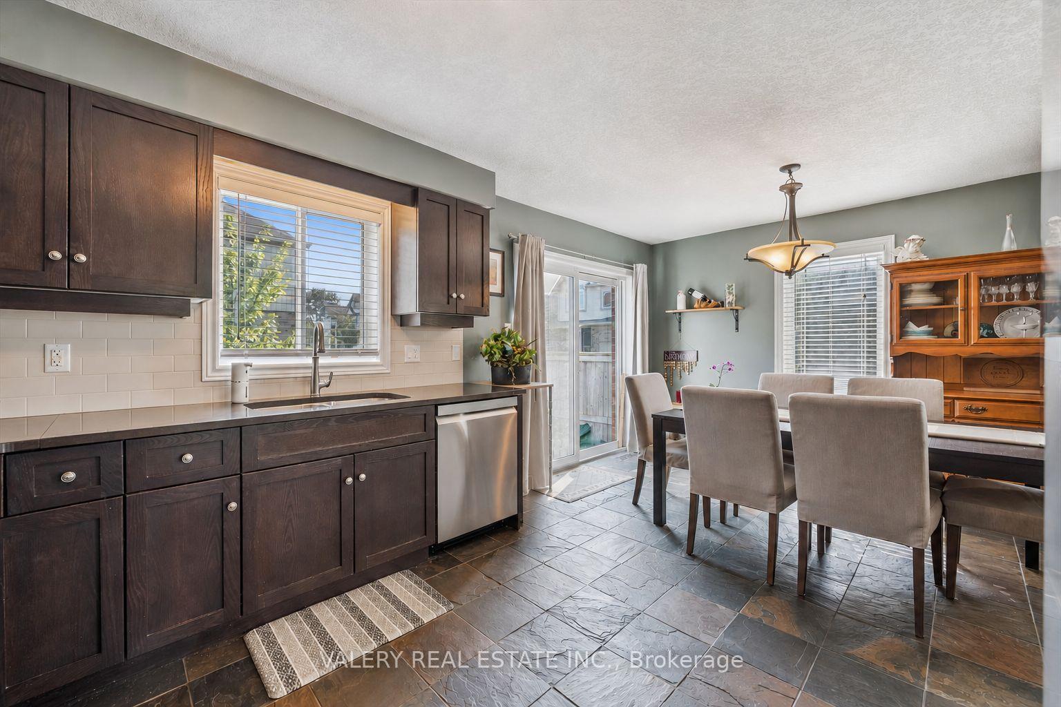 Photo 12 of Unit 26, 355 MacAlister Boulevard, Guelph, Kortright East — HOMEH
