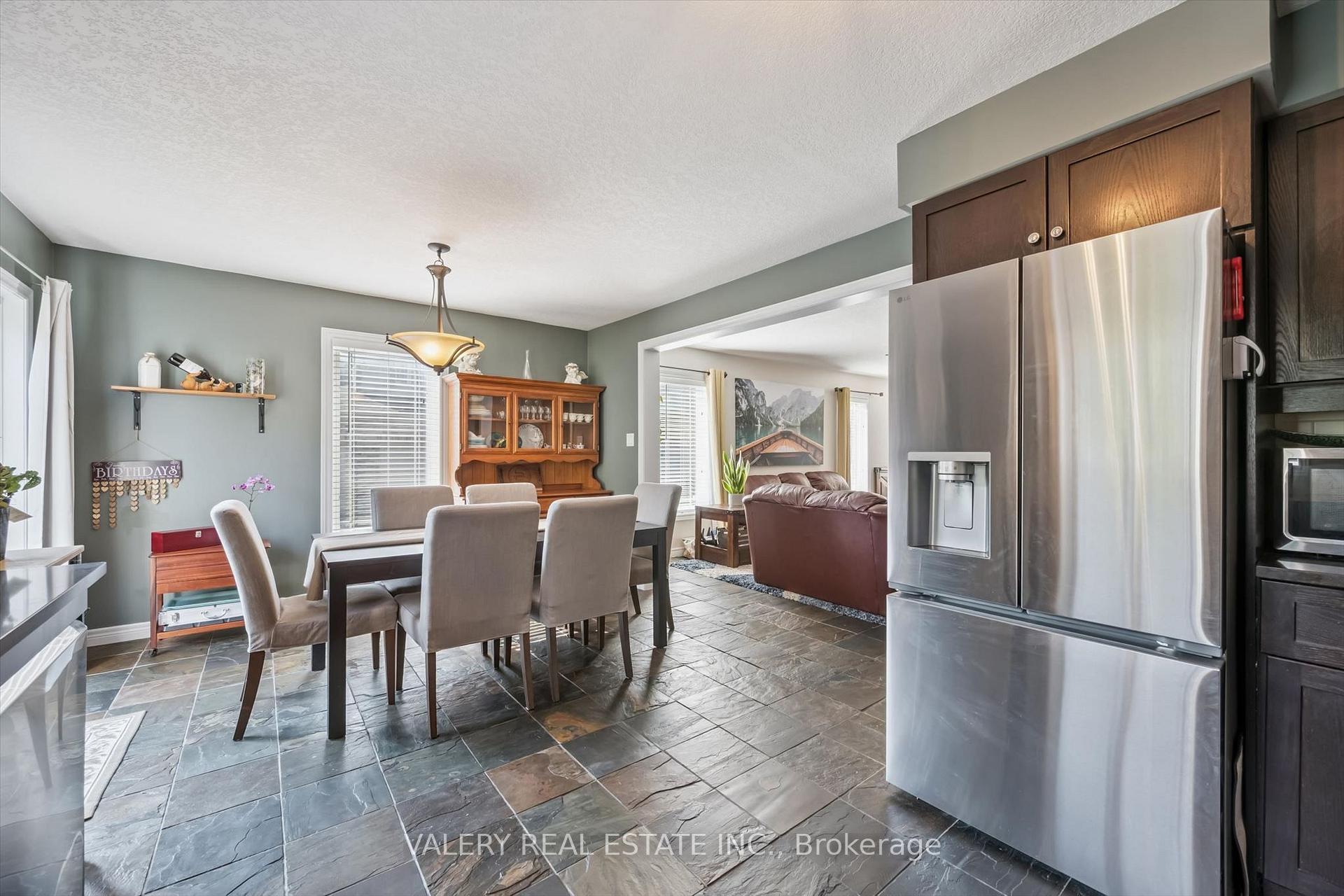 Photo 13 of Unit 26, 355 MacAlister Boulevard, Guelph, Kortright East — HOMEH