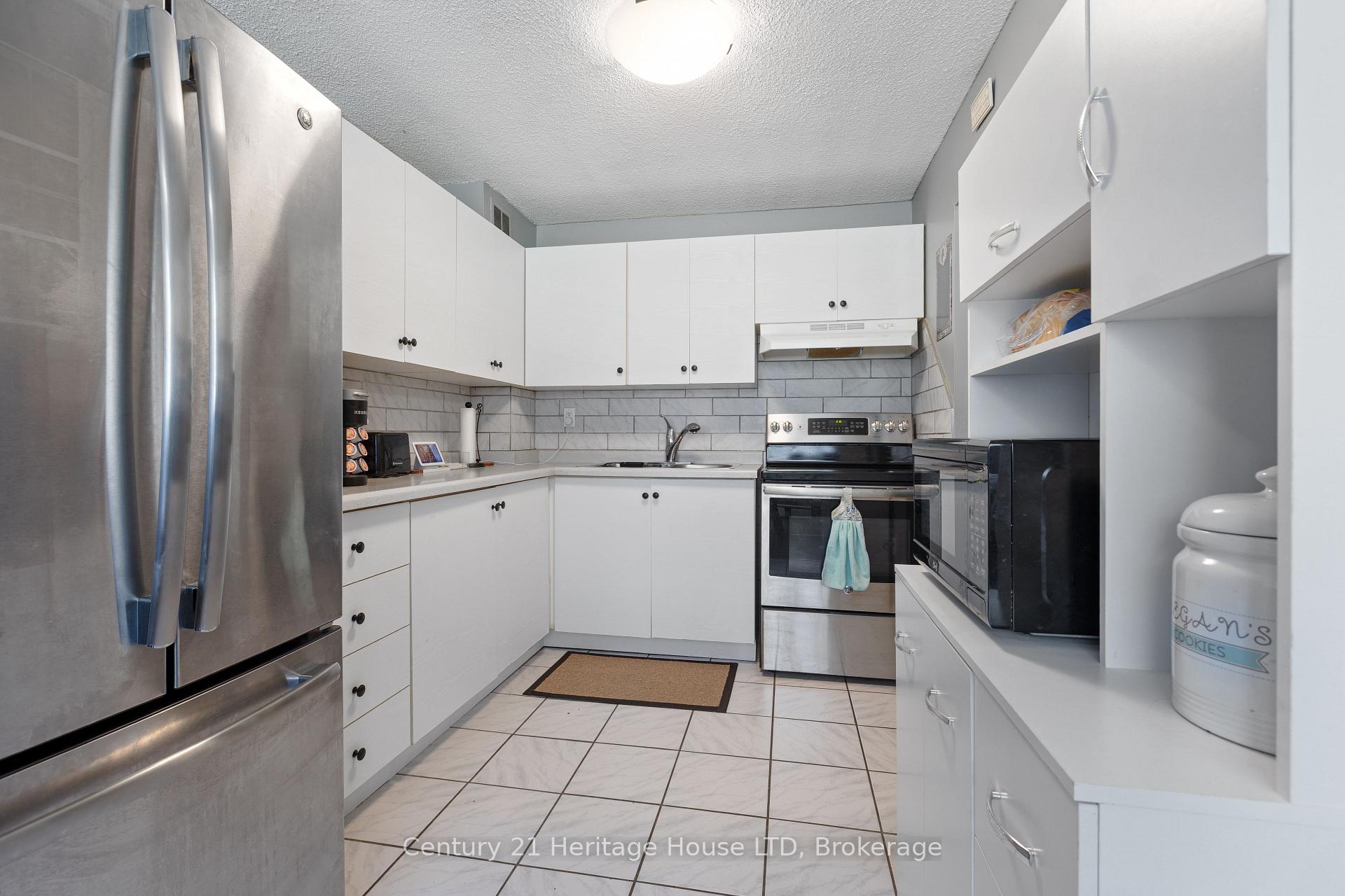 Photo 15 of 242 Oakdale Avenue, St. Catharines, Oakdale — HOMEH