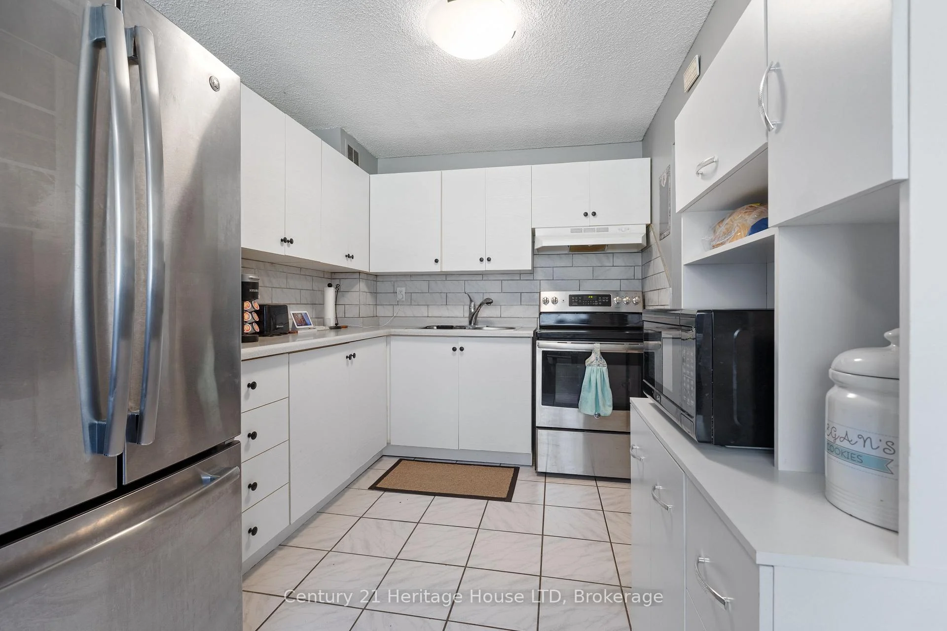 Photo 5 of 242 Oakdale Avenue, St. Catharines, Oakdale — HOMEH
