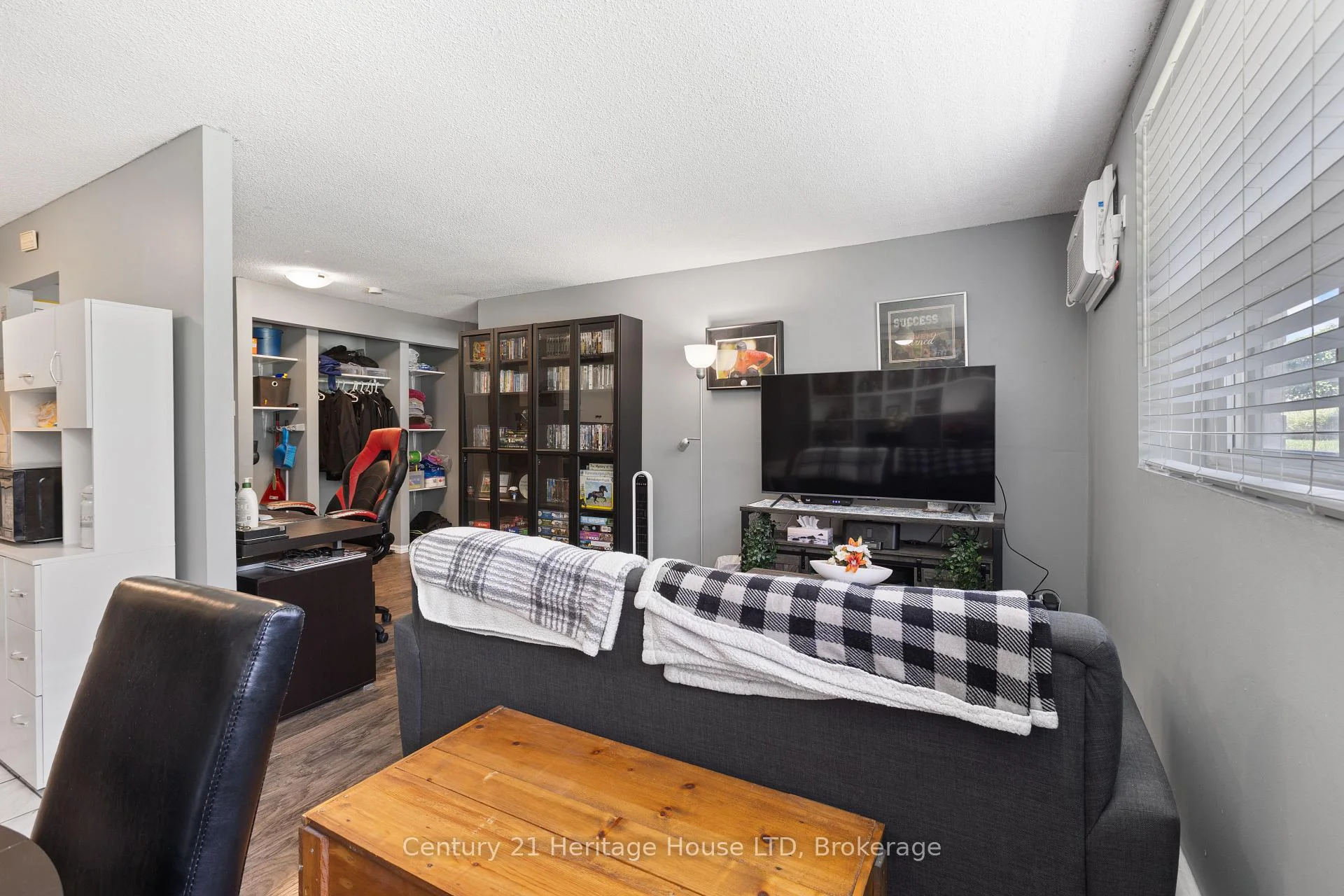 Photo 8 of 242 Oakdale Avenue, St. Catharines, Oakdale — HOMEH