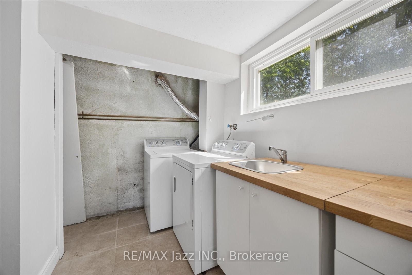 Photo 13 of 243 Acadia Drive, Oshawa, Eastdale — HOMEH