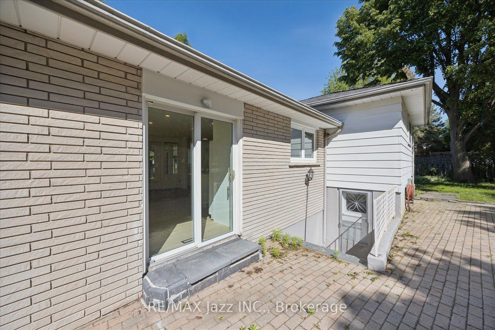 Photo 15 of 243 Acadia Drive, Oshawa, Eastdale — HOMEH