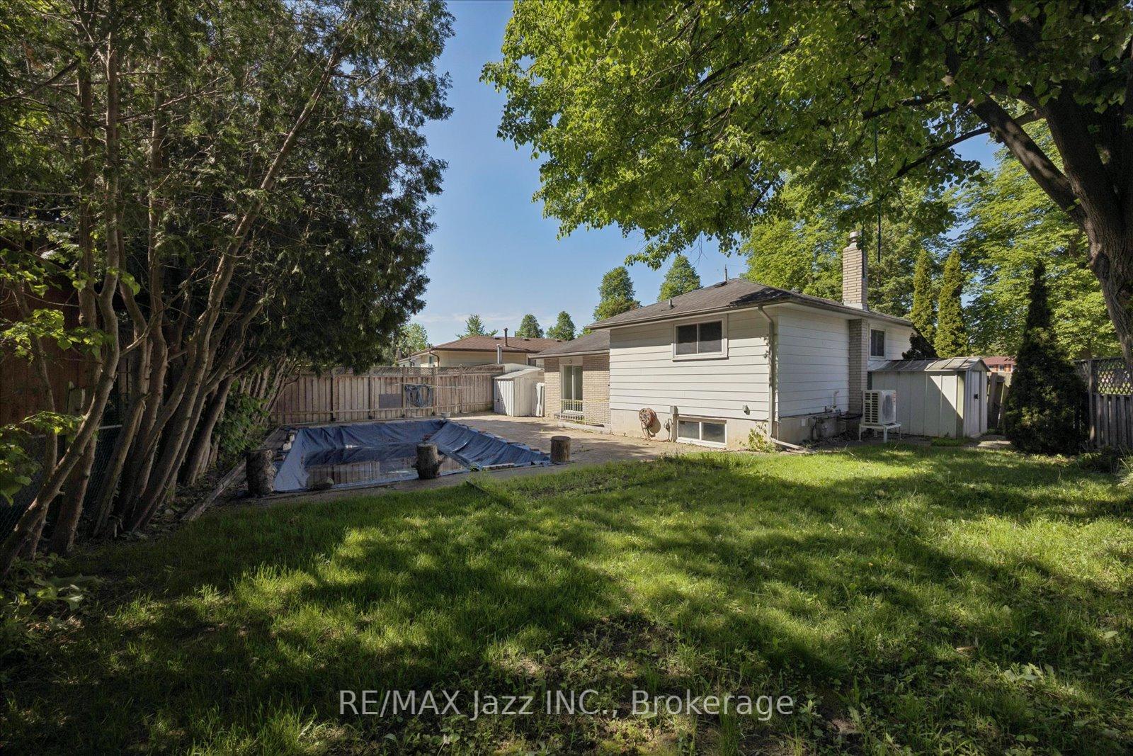Photo 17 of 243 Acadia Drive, Oshawa, Eastdale — HOMEH