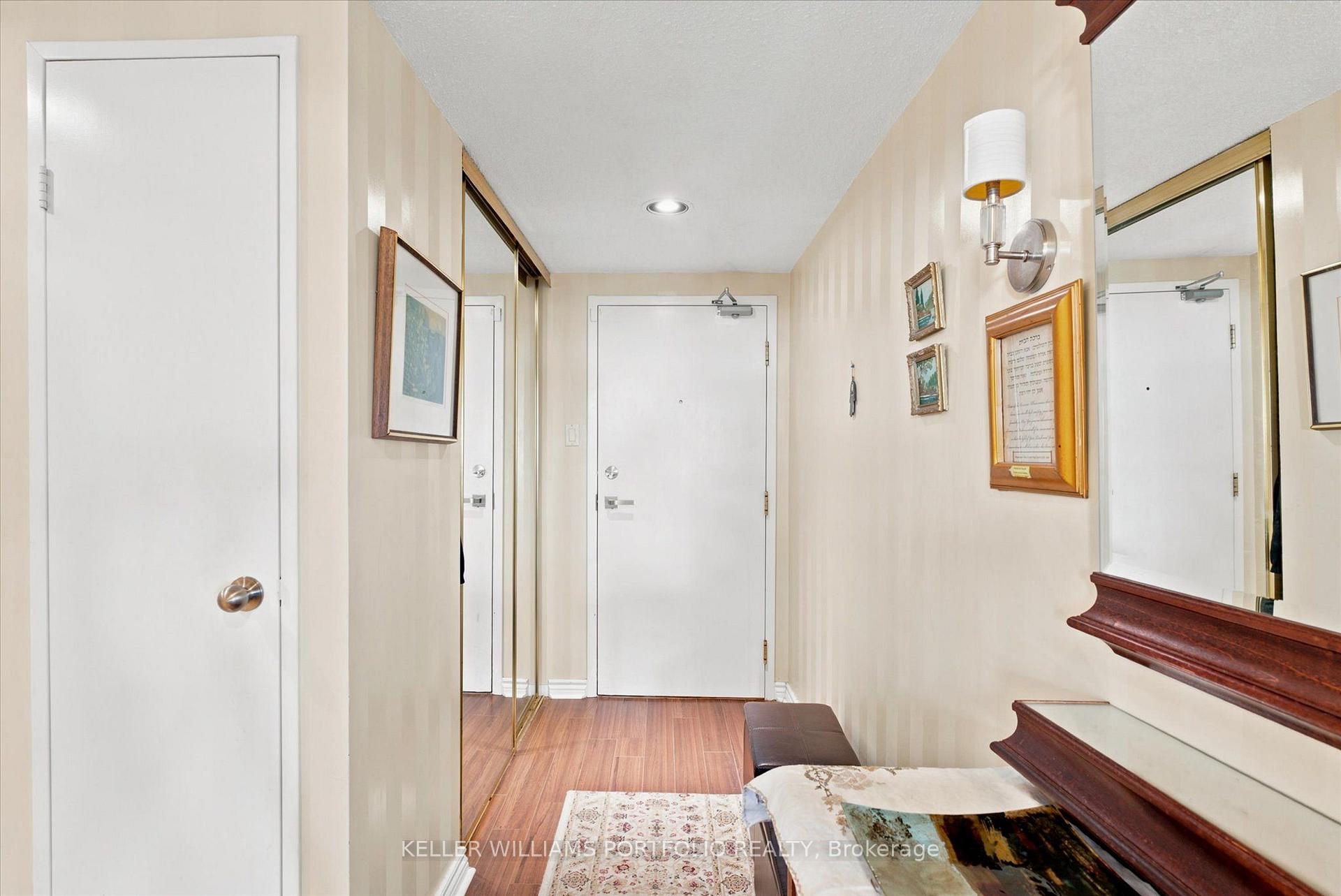 Photo 9 of Unit 515, 7601 Bathurst Street, Vaughan, Crestwood-Springfarm-Yorkhill — HOMEH