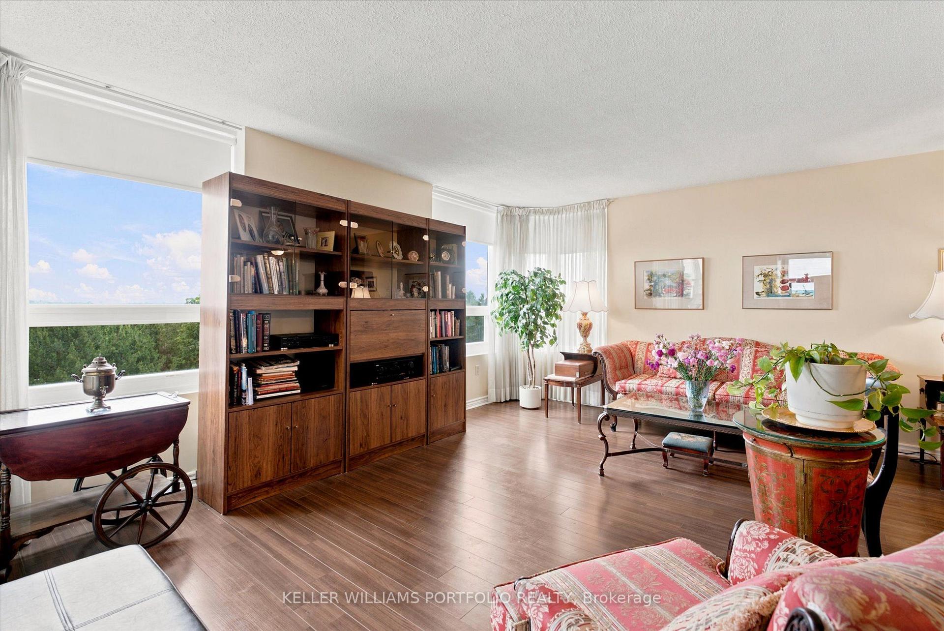 Photo 10 of Unit 515, 7601 Bathurst Street, Vaughan, Crestwood-Springfarm-Yorkhill — HOMEH