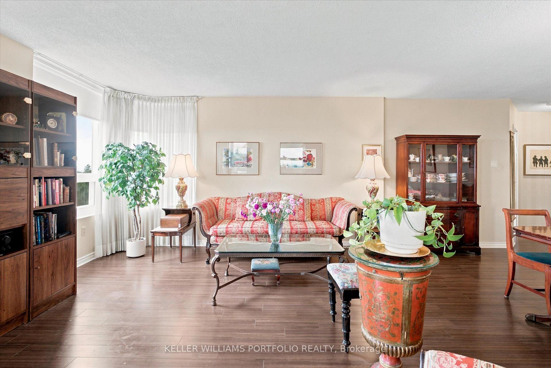 Photo 11 of Unit 515, 7601 Bathurst Street, Vaughan, Crestwood-Springfarm-Yorkhill — HOMEH