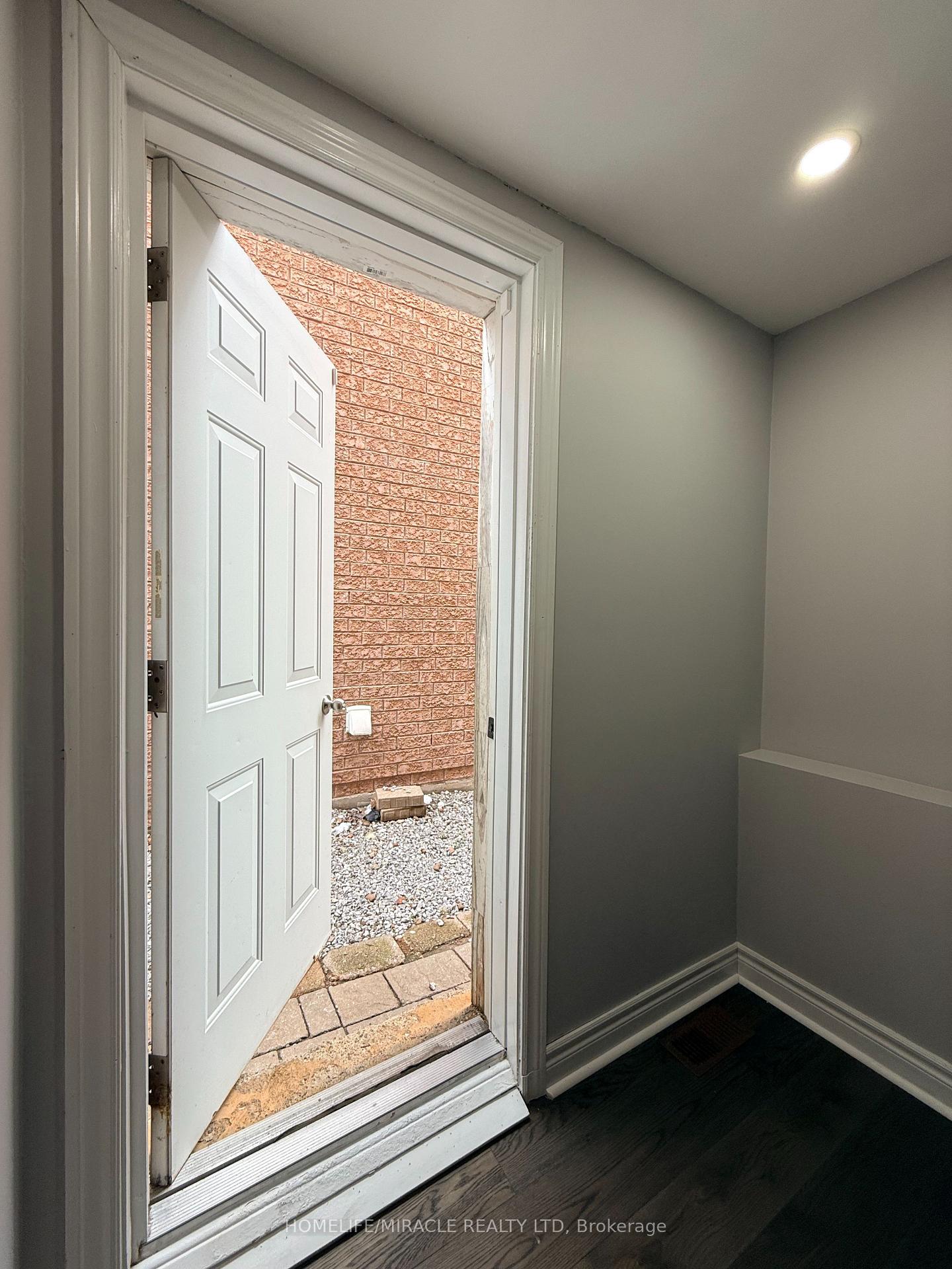 Photo 26 of 37 Rachett Road, Markham, Greensborough — HOMEH